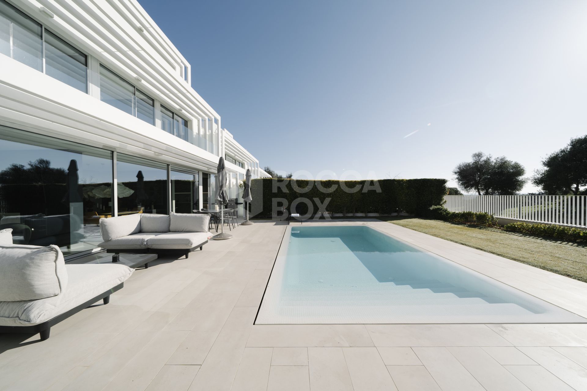 Casa Iryna - Five bedroom frontline golf villa with panoramic sea views in Sotogrande