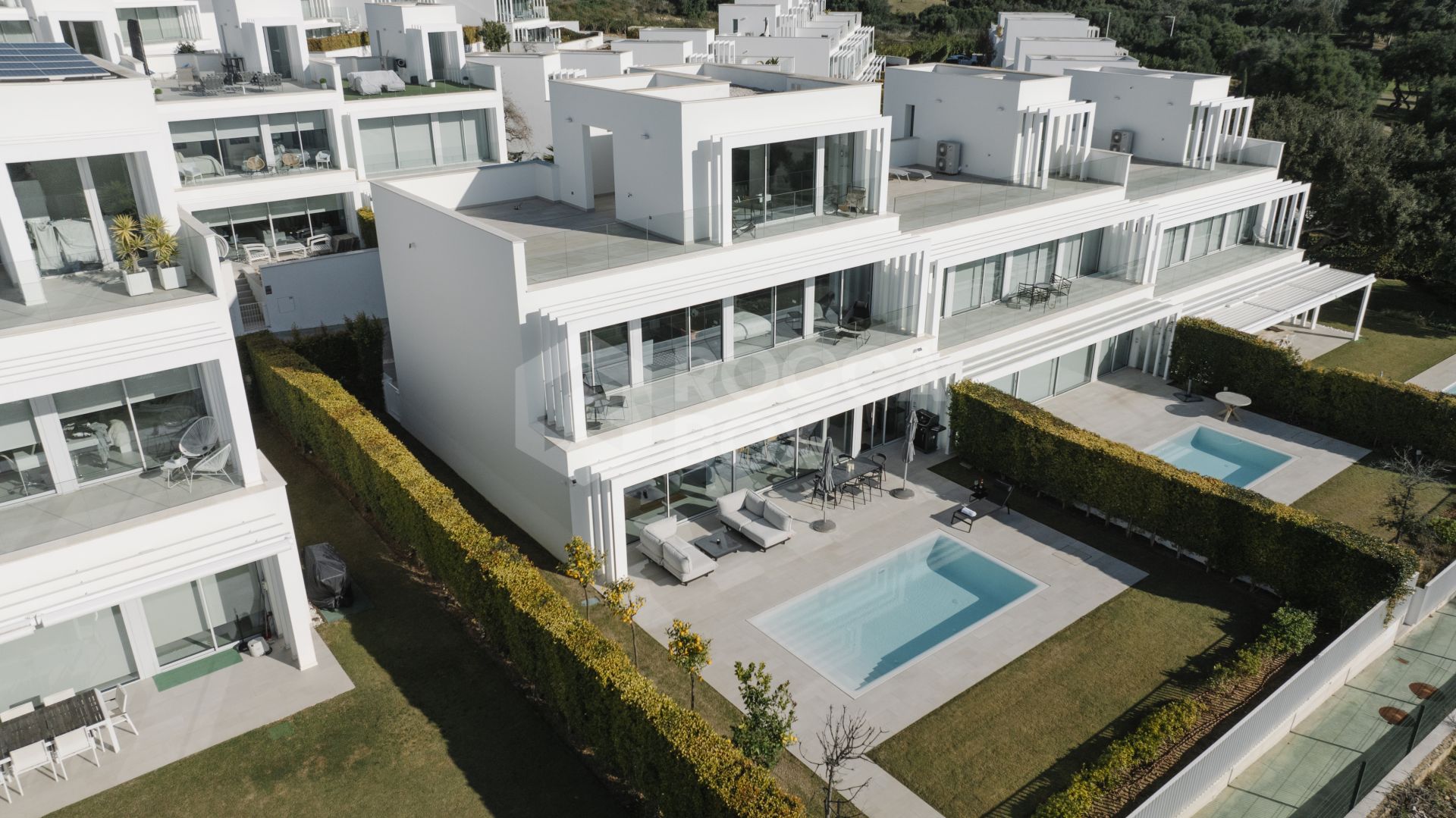 Casa Iryna - Five bedroom frontline golf villa with panoramic sea views in Sotogrande