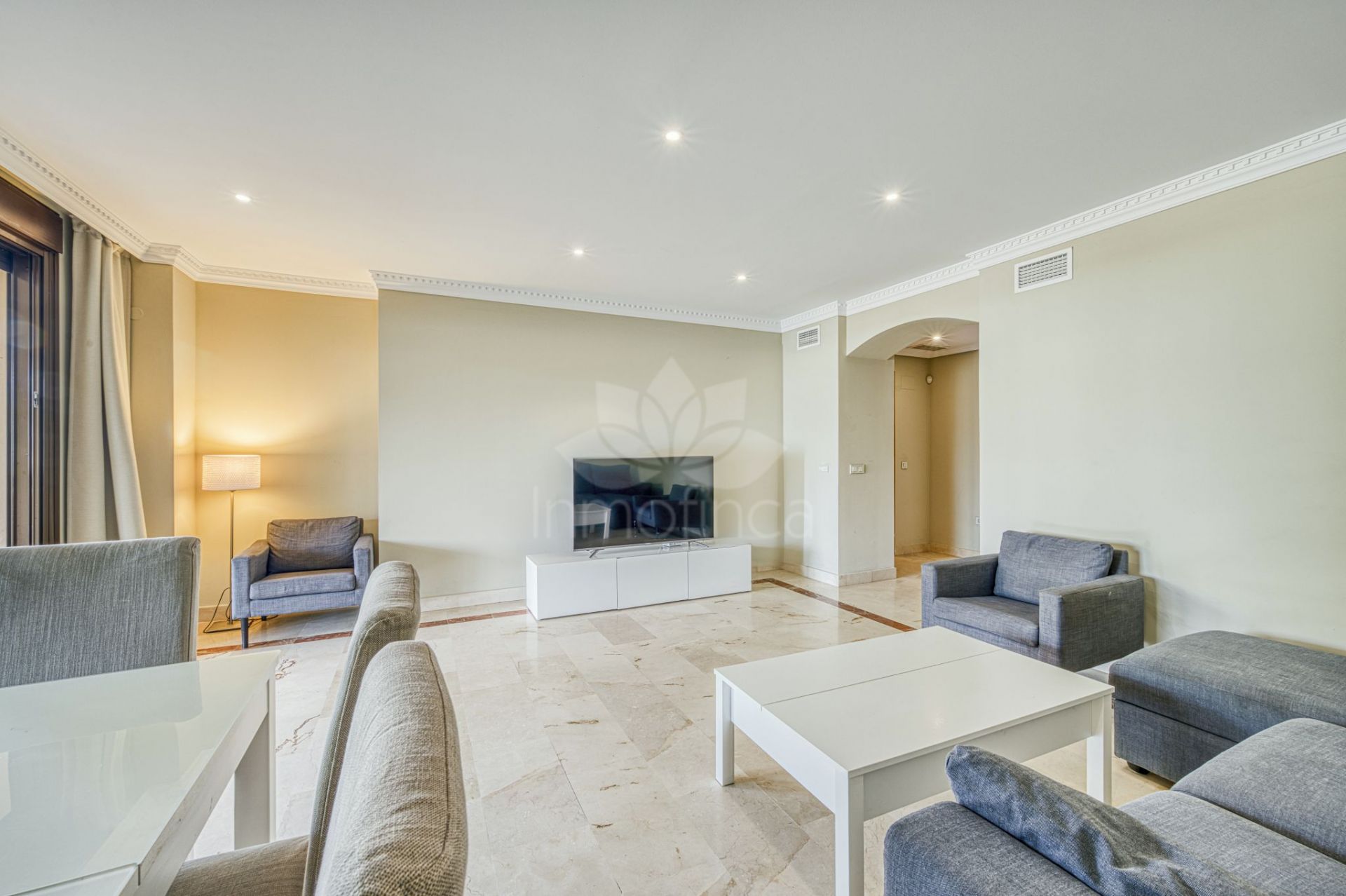 Apartamento Planta Baja en Las lomas del Conde Luque, Benahavis