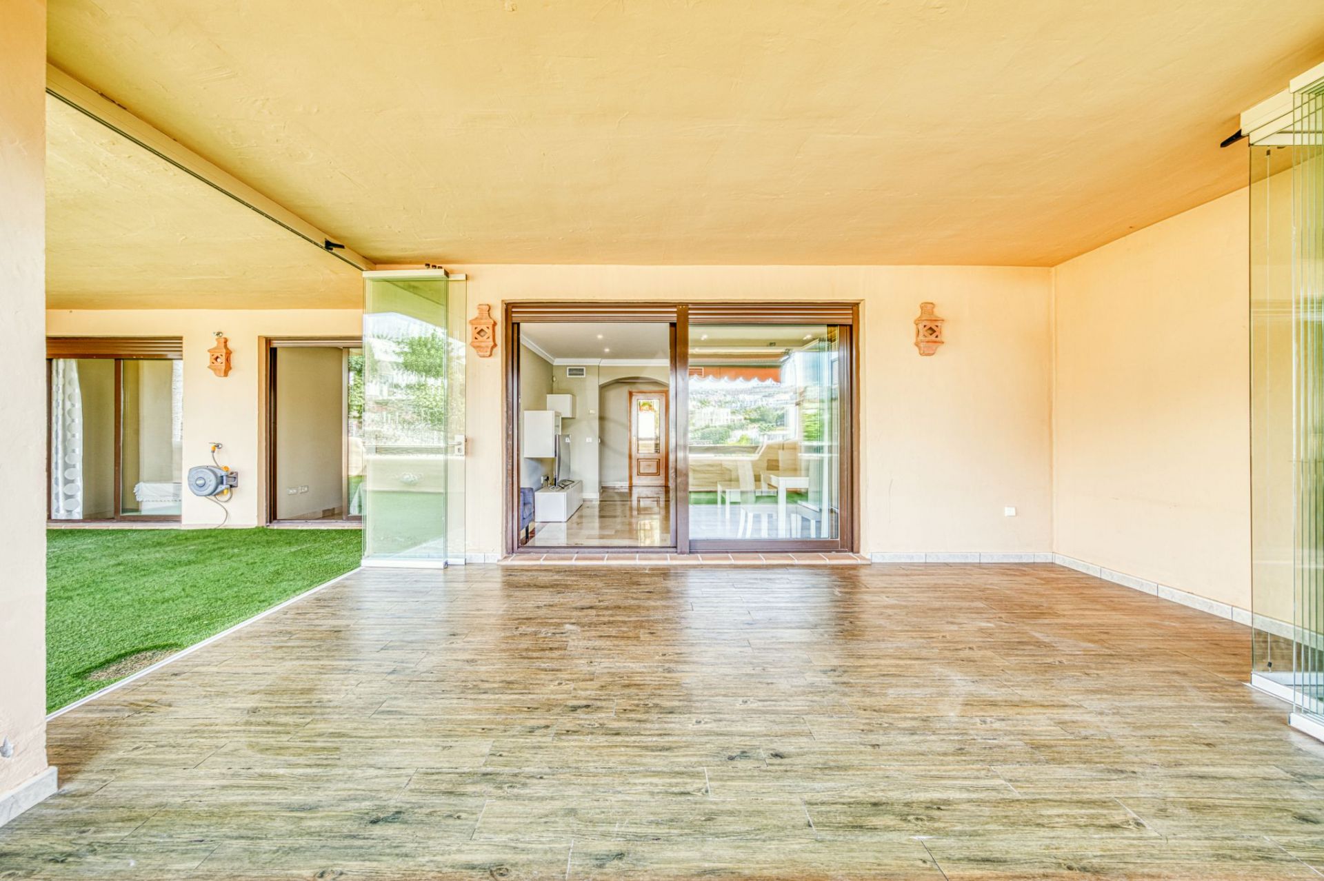 Apartamento Planta Baja en Las lomas del Conde Luque, Benahavis