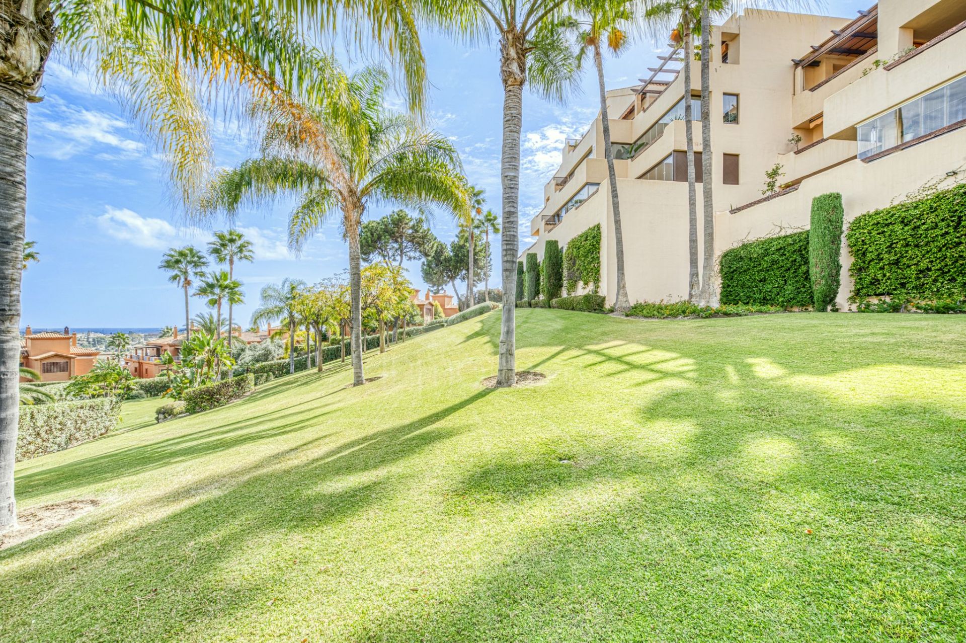 Apartamento Planta Baja en Las lomas del Conde Luque, Benahavis