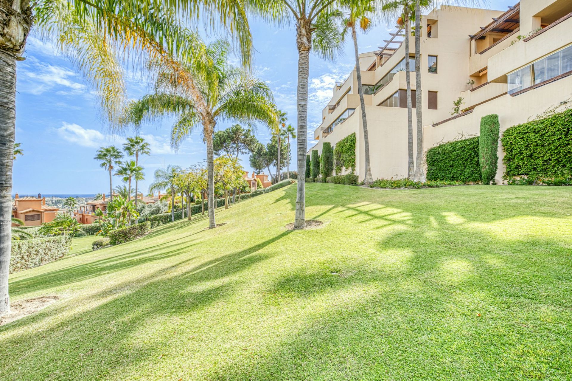 Apartamento Planta Baja en Las lomas del Conde Luque, Benahavis