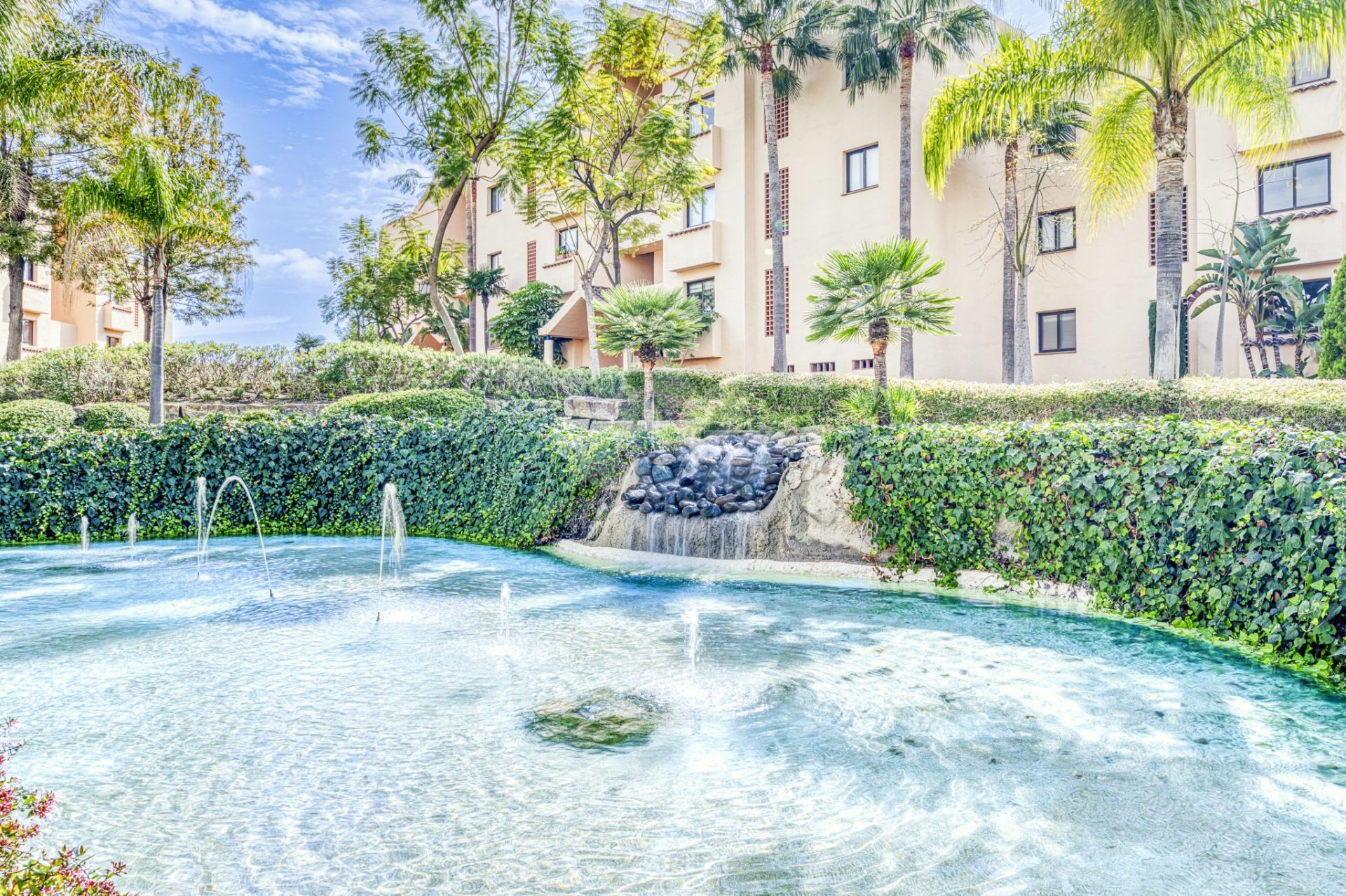 Apartamento Planta Baja en Las lomas del Conde Luque, Benahavis