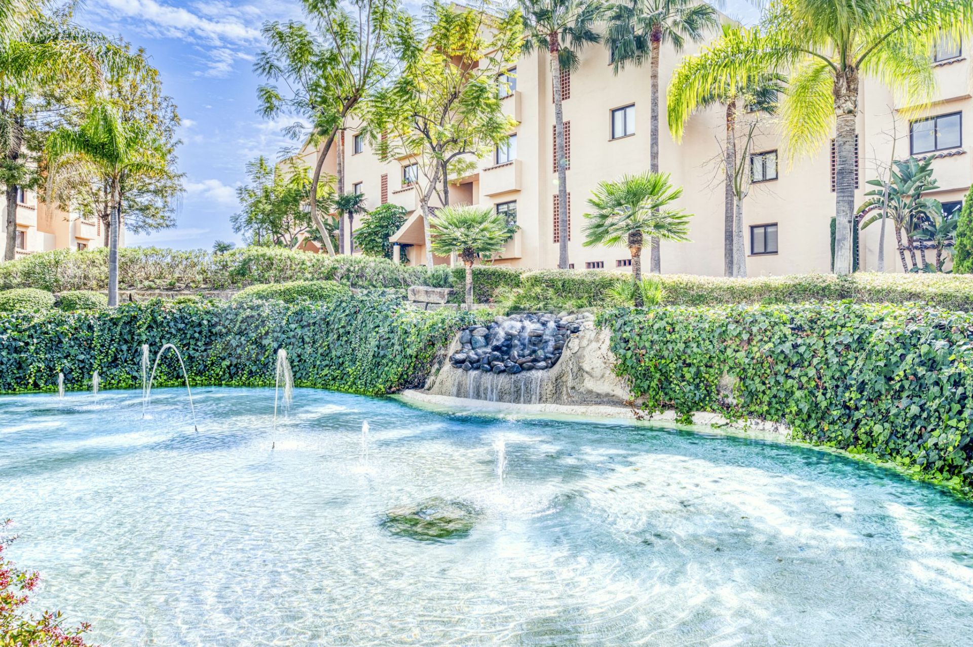 Ground Floor Apartment in Las lomas del Conde Luque, Benahavis