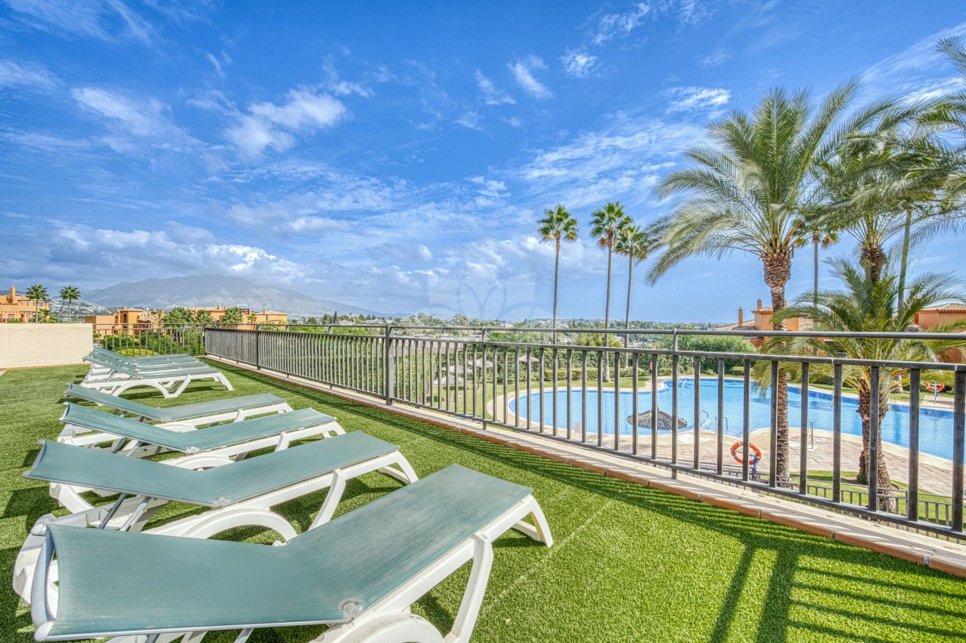 Apartamento Planta Baja en Las lomas del Conde Luque, Benahavis