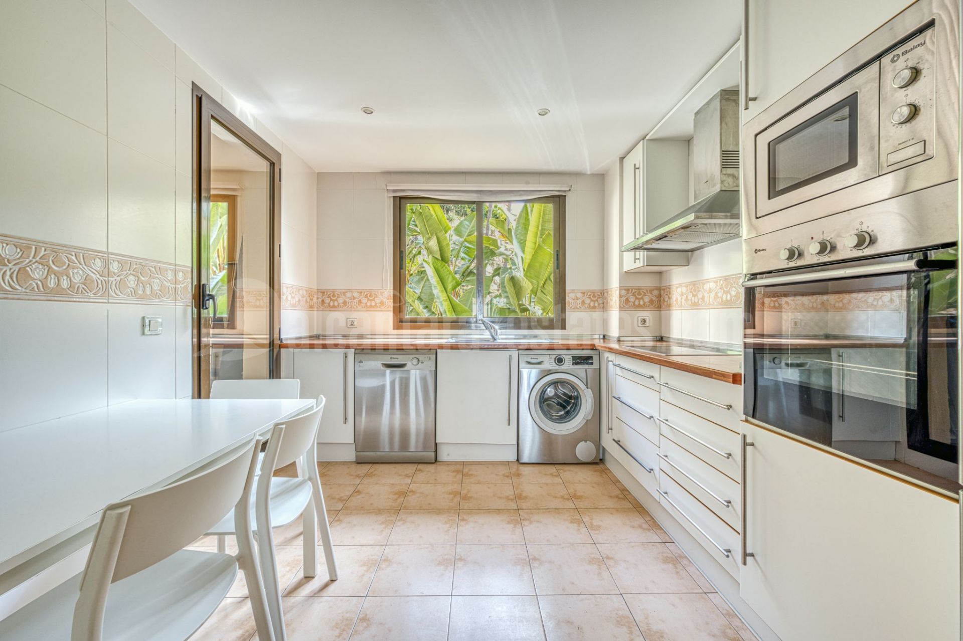 Ground Floor Apartment in Las lomas del Conde Luque, Benahavis