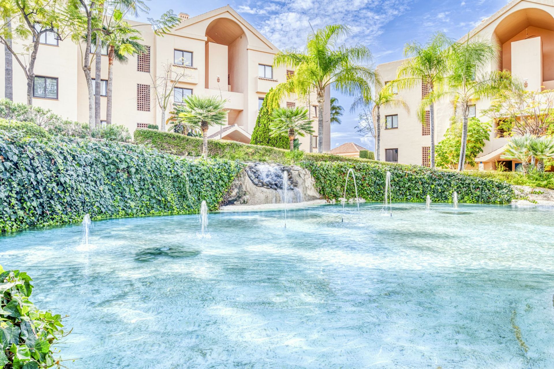 Apartamento Planta Baja en Las lomas del Conde Luque, Benahavis