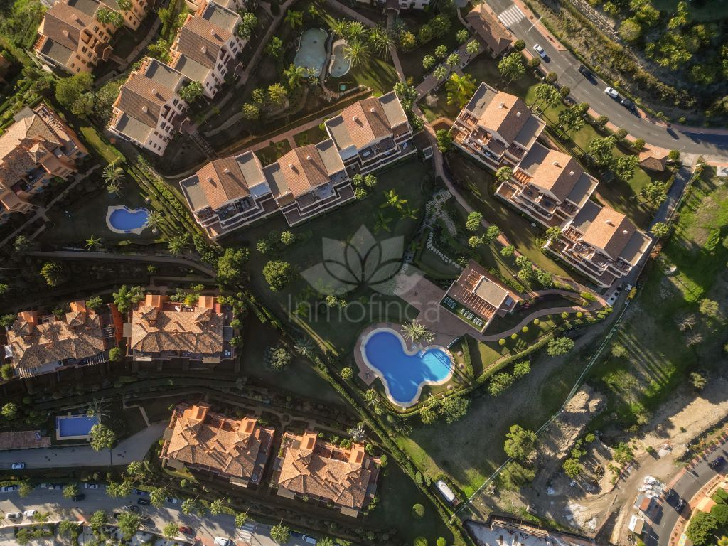 Apartamento Planta Baja en Las lomas del Conde Luque, Benahavis