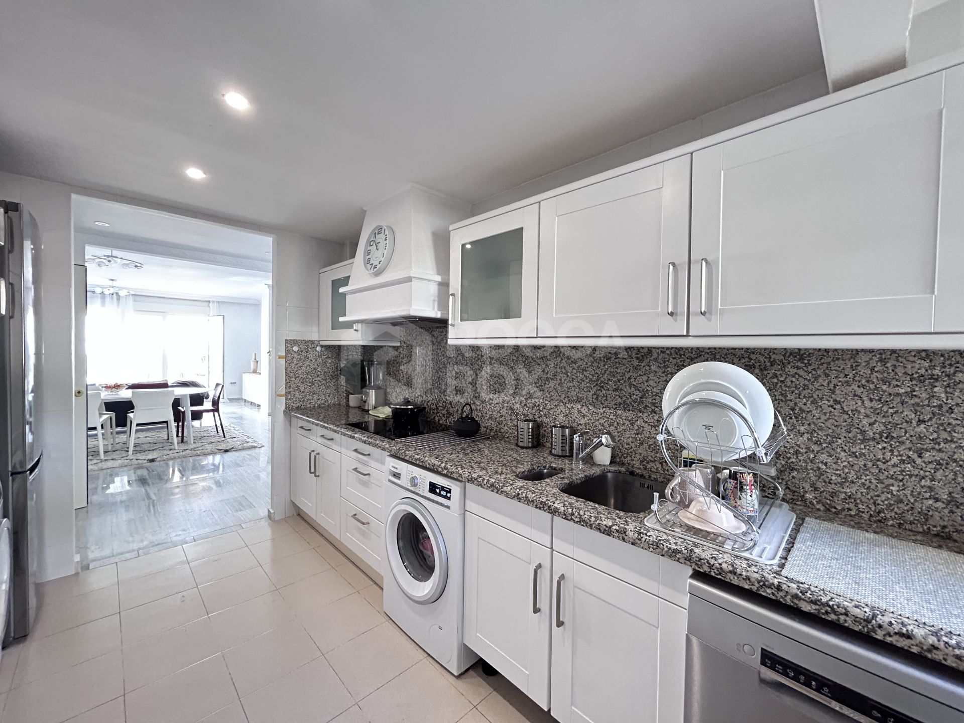 Apartment for sale in Cabopino, Marbella East