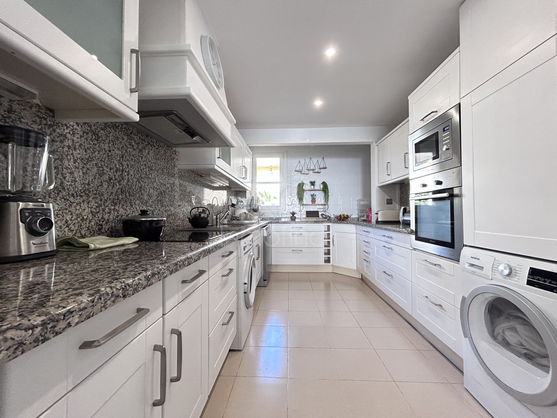 Apartamento en Cabopino, Marbella