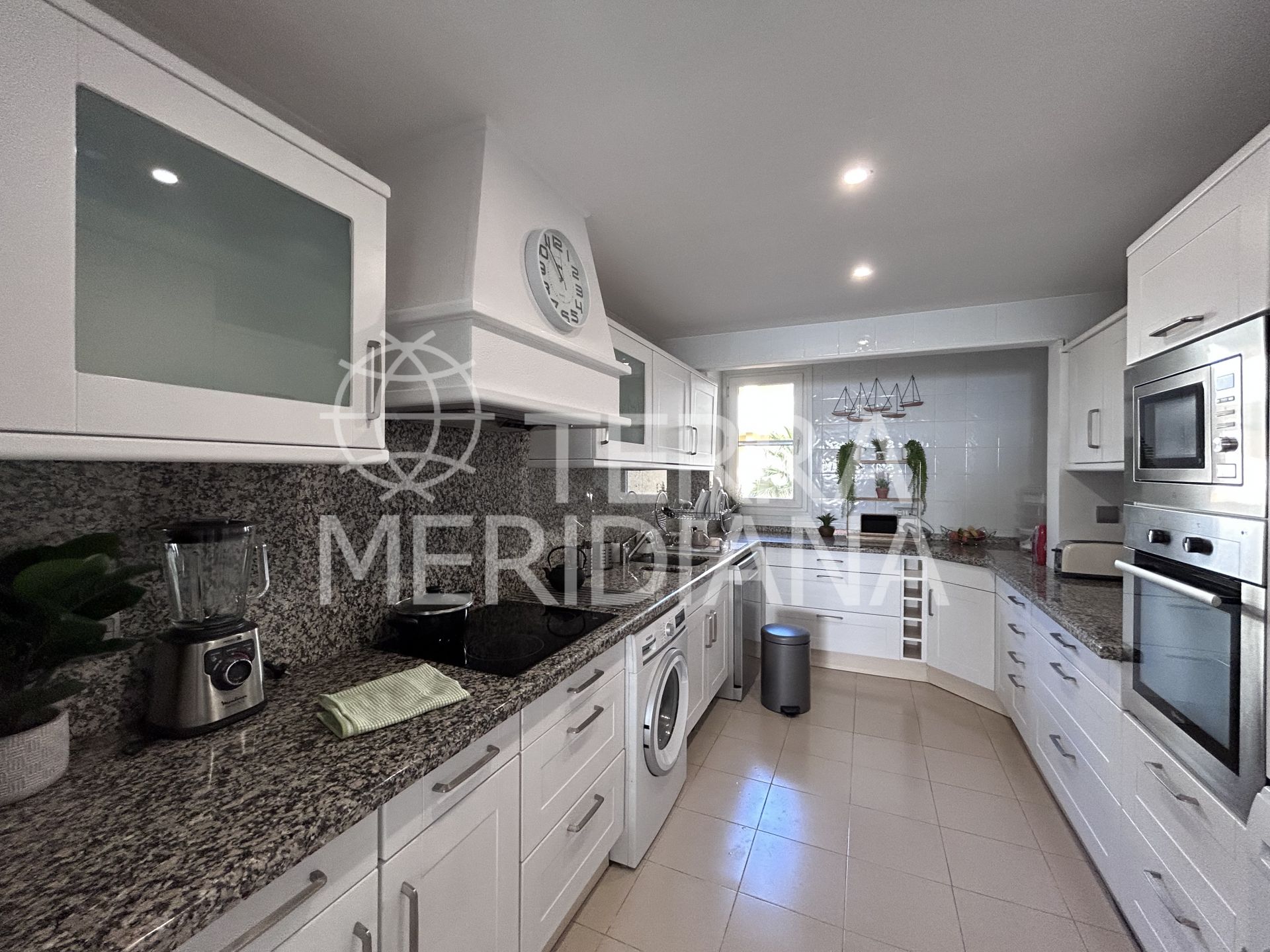 Apartment in Cabopino, Marbella