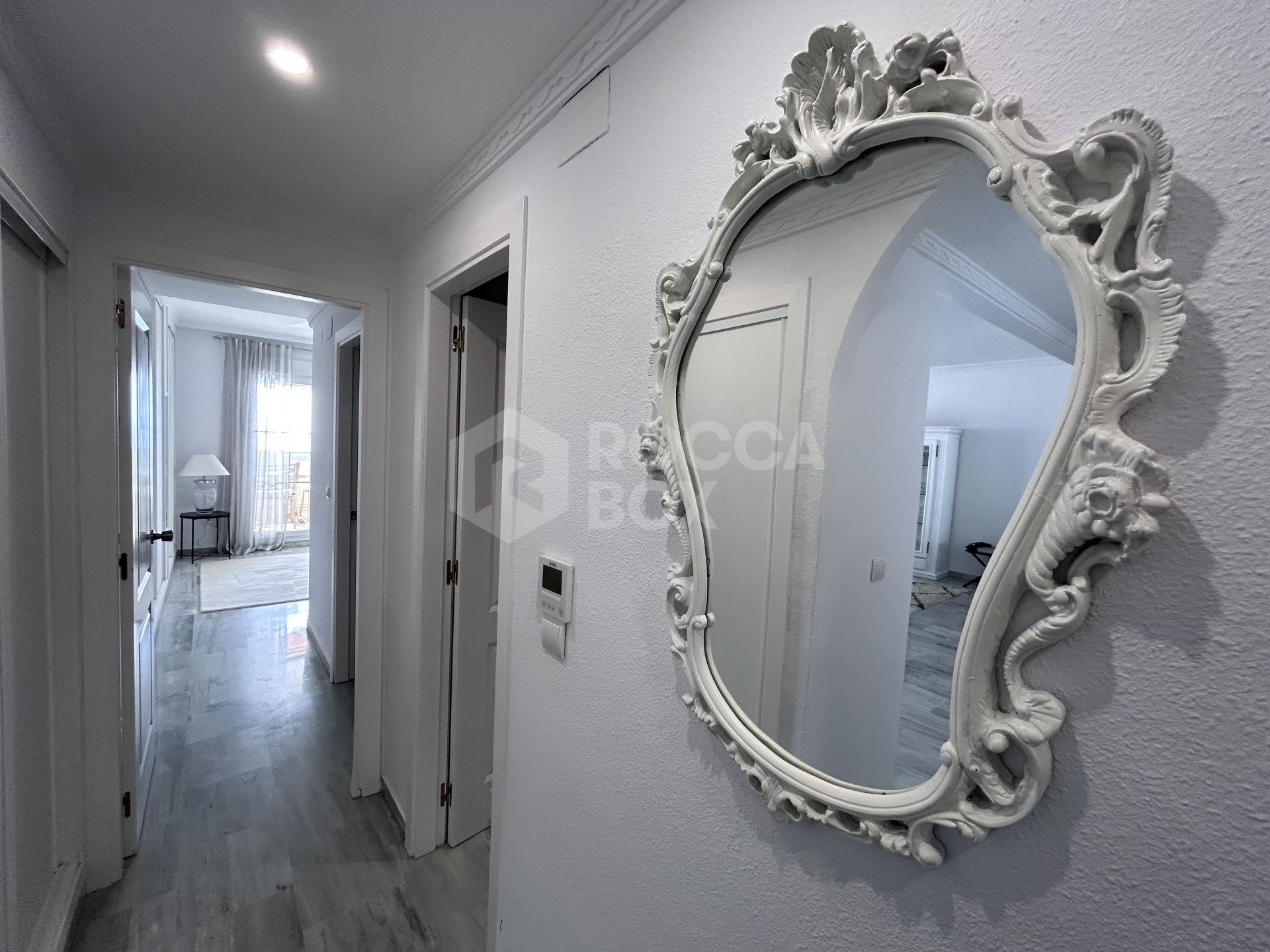 Apartment for sale in Cabopino, Marbella East