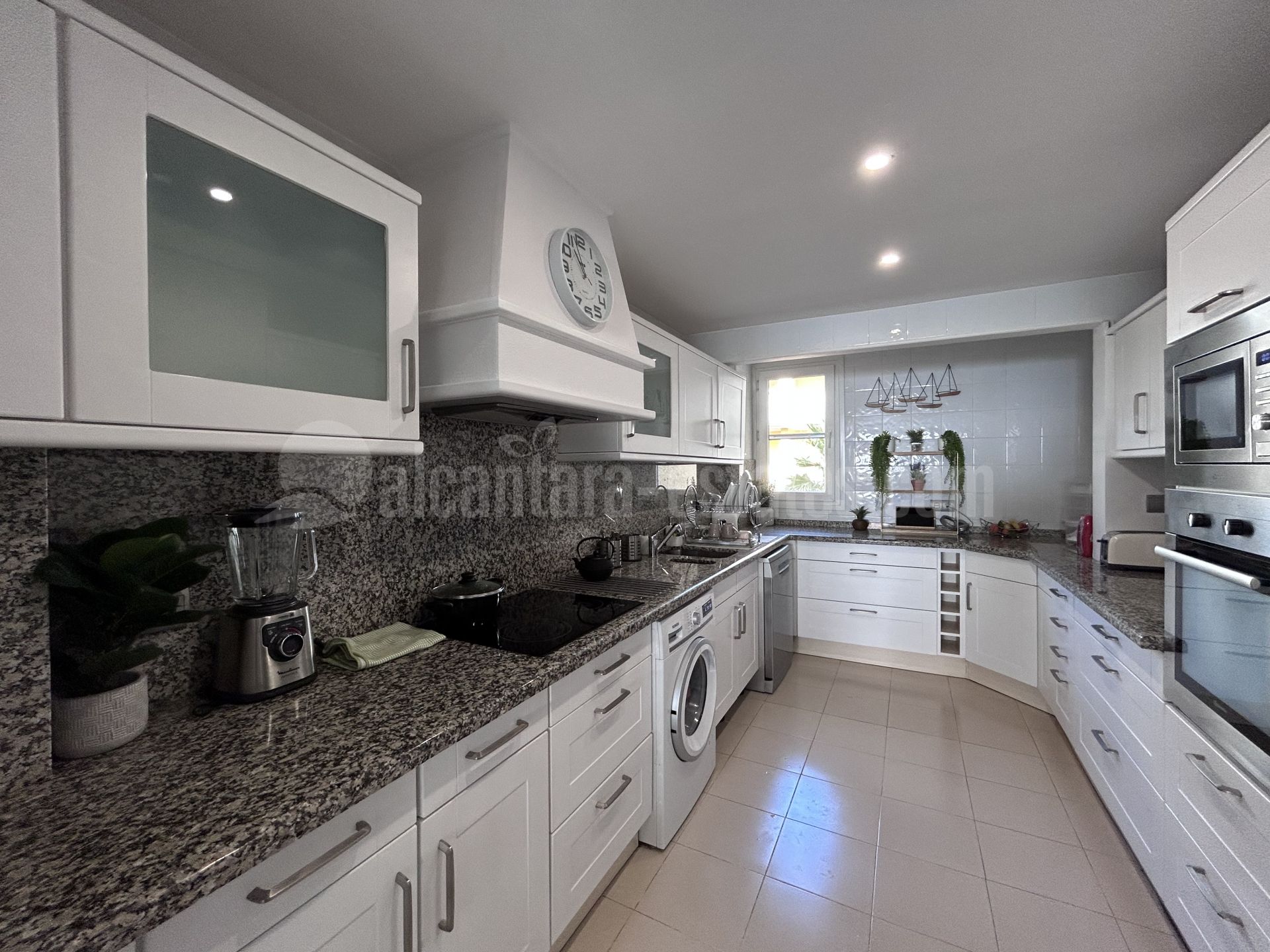 Apartment in Cabopino, Marbella