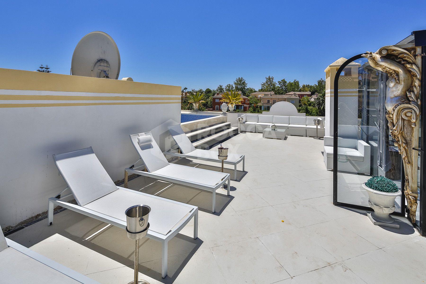Exceptional Art Deco Duplex Penthouse in Front-Line Golf Location – Guadalmina Alta, Marbella