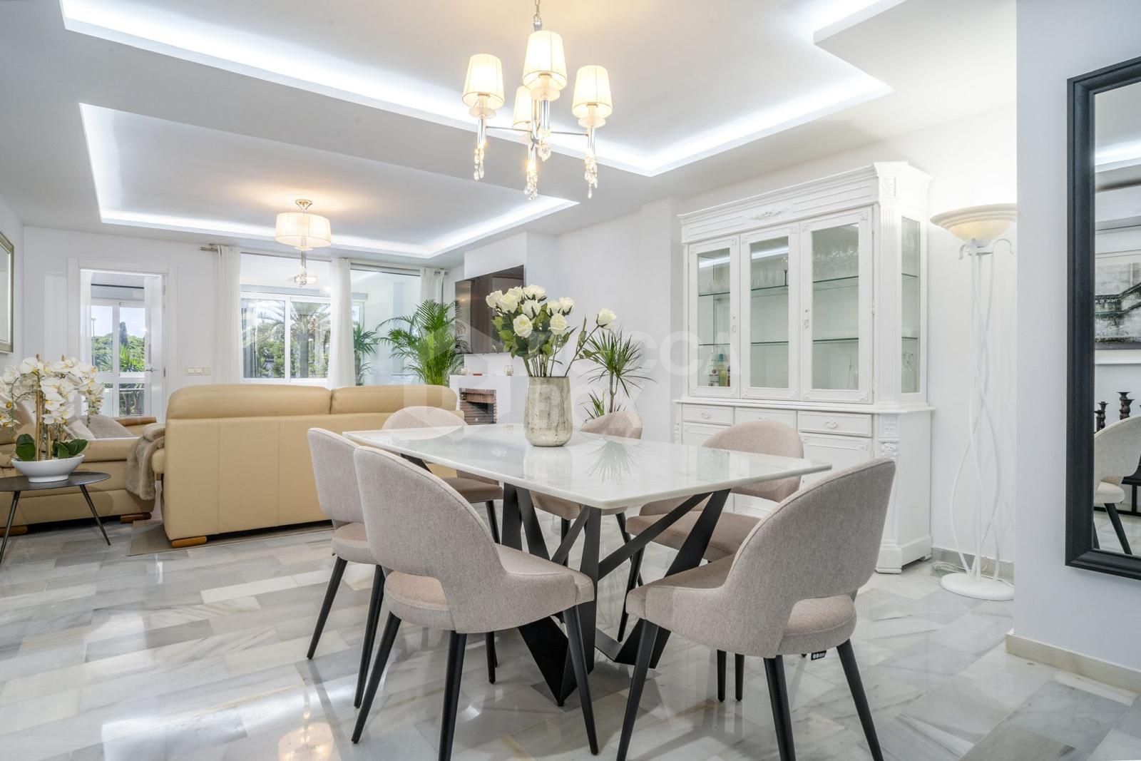 Apartment for sale in Nueva Andalucia, Marbella (All)