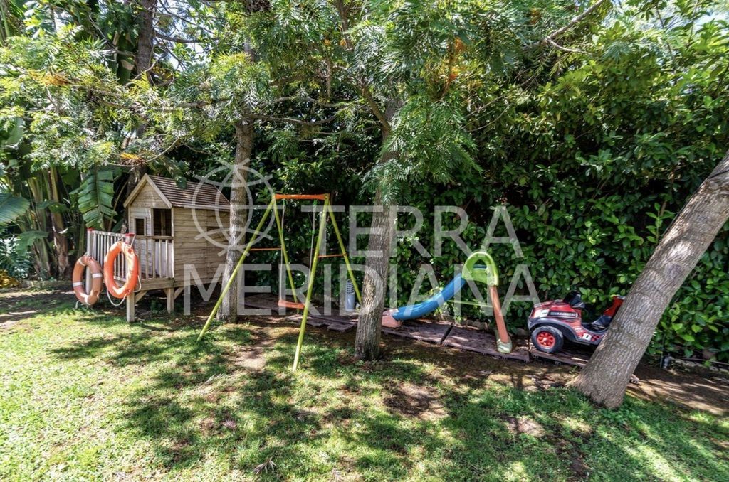 Villa in Elviria, Marbella