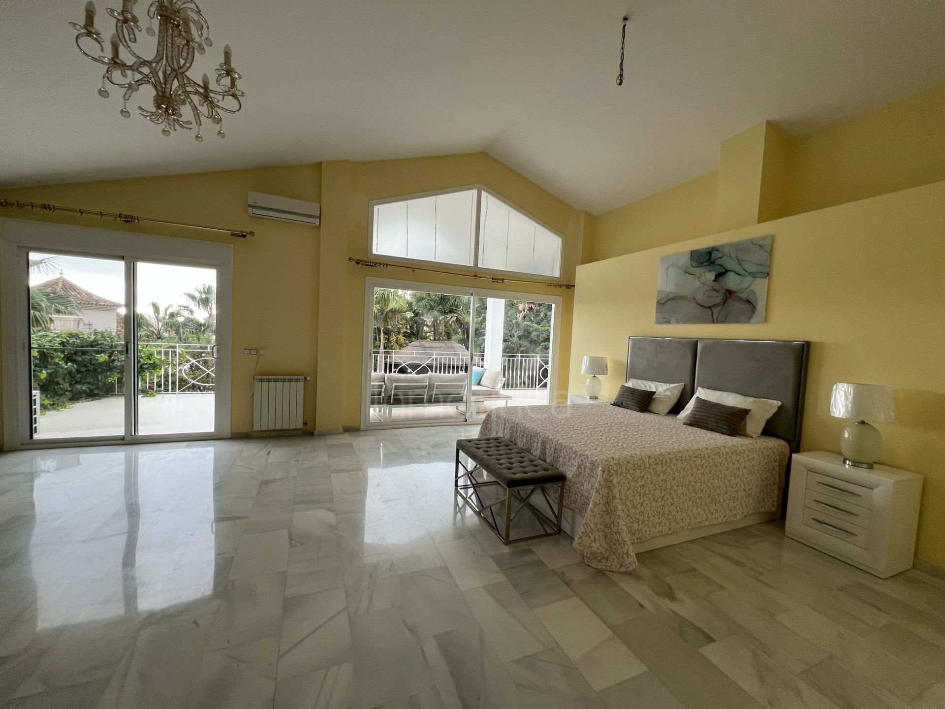 Villa in Elviria, Marbella