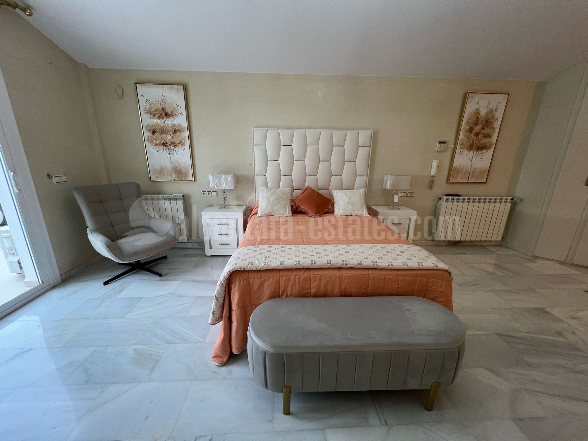 Villa in Elviria, Marbella