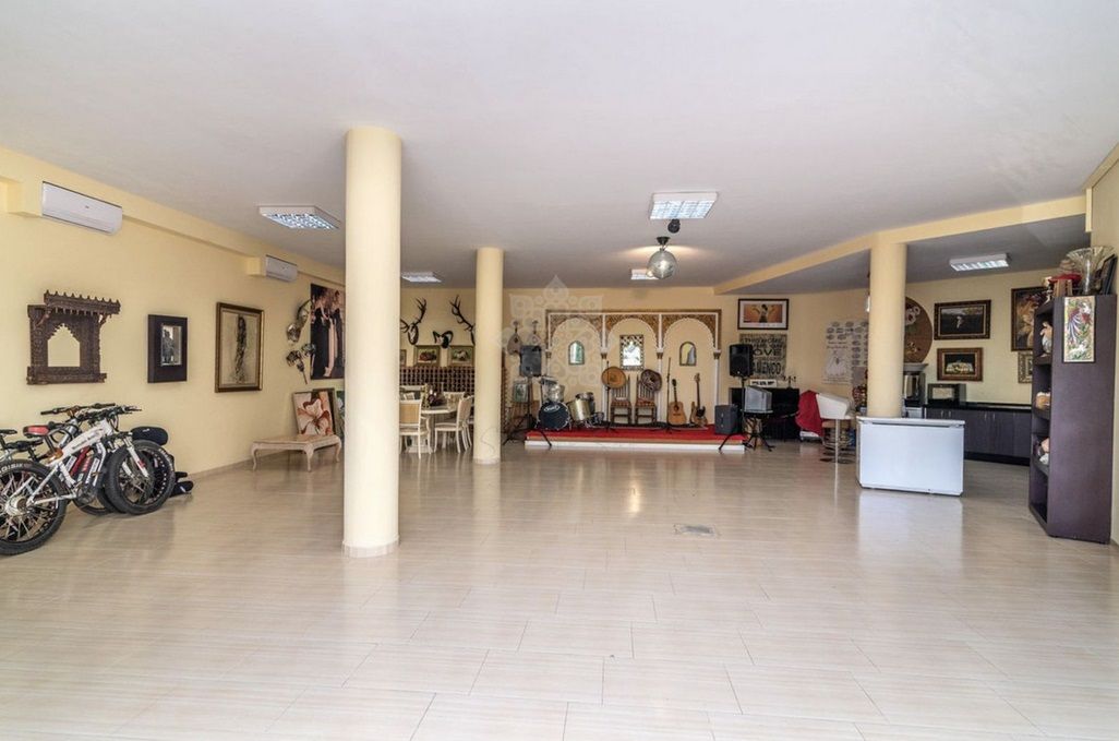 Villa in Elviria, Marbella