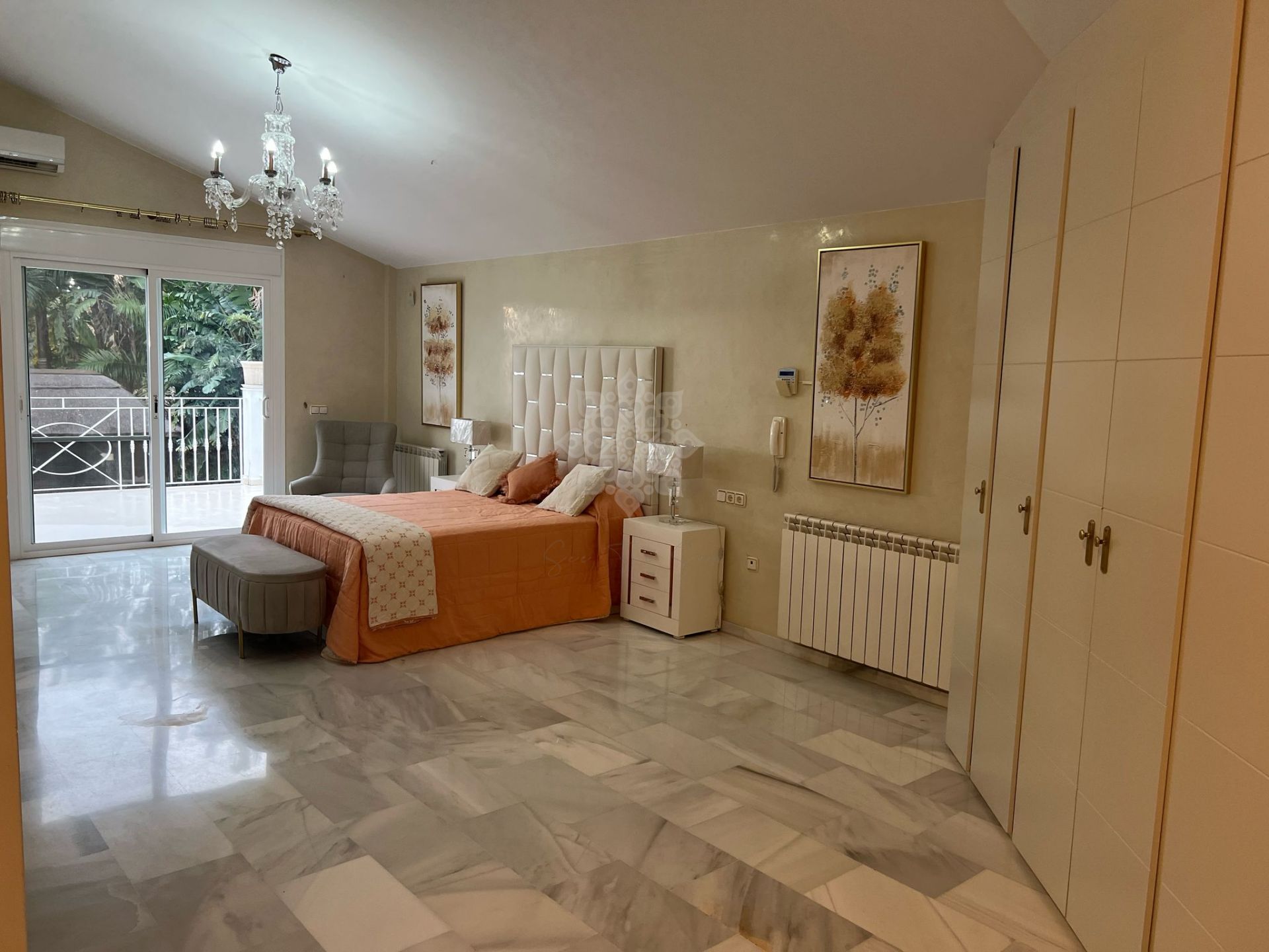 Villa in Elviria, Marbella