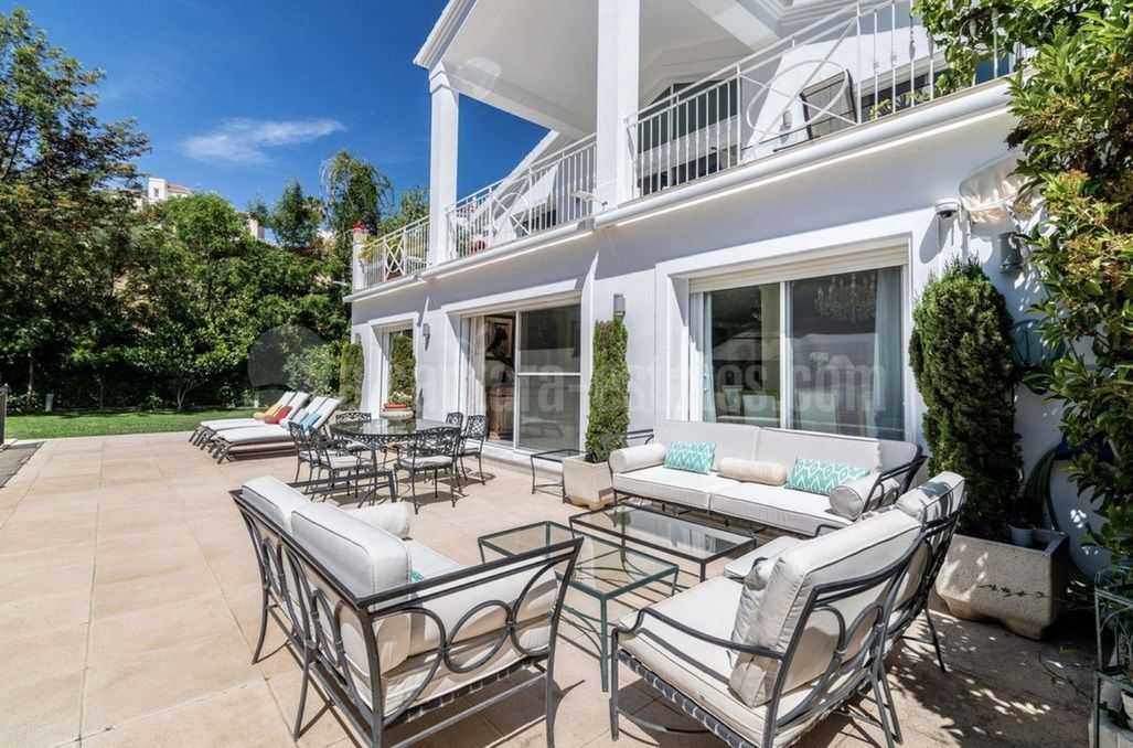 Villa in Elviria, Marbella