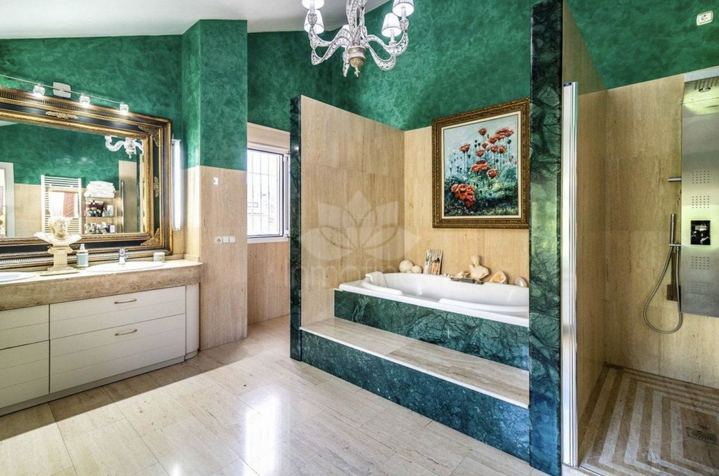 Villa in Elviria, Marbella