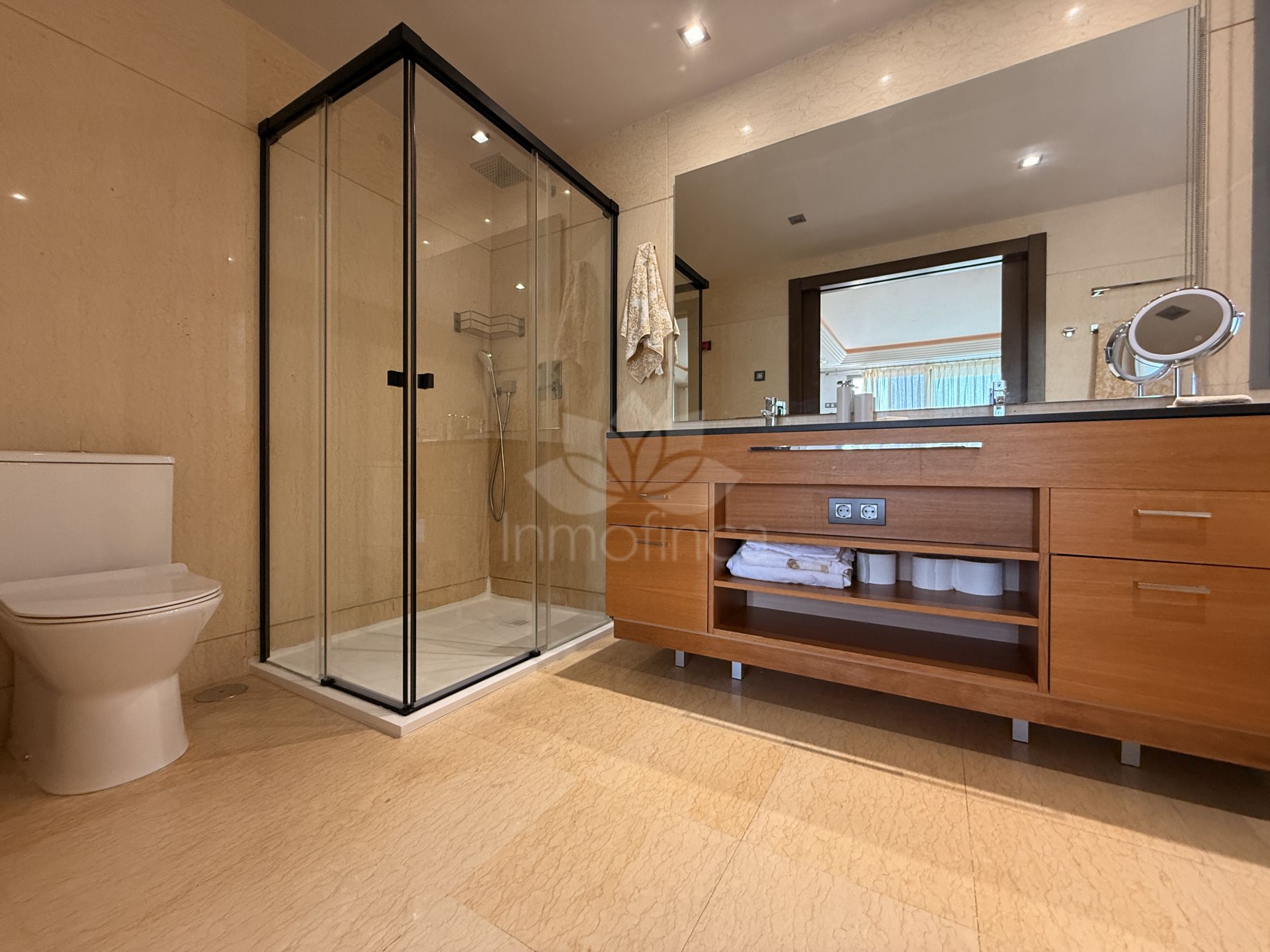 Apartment in Los Arrayanes Golf, Benahavis