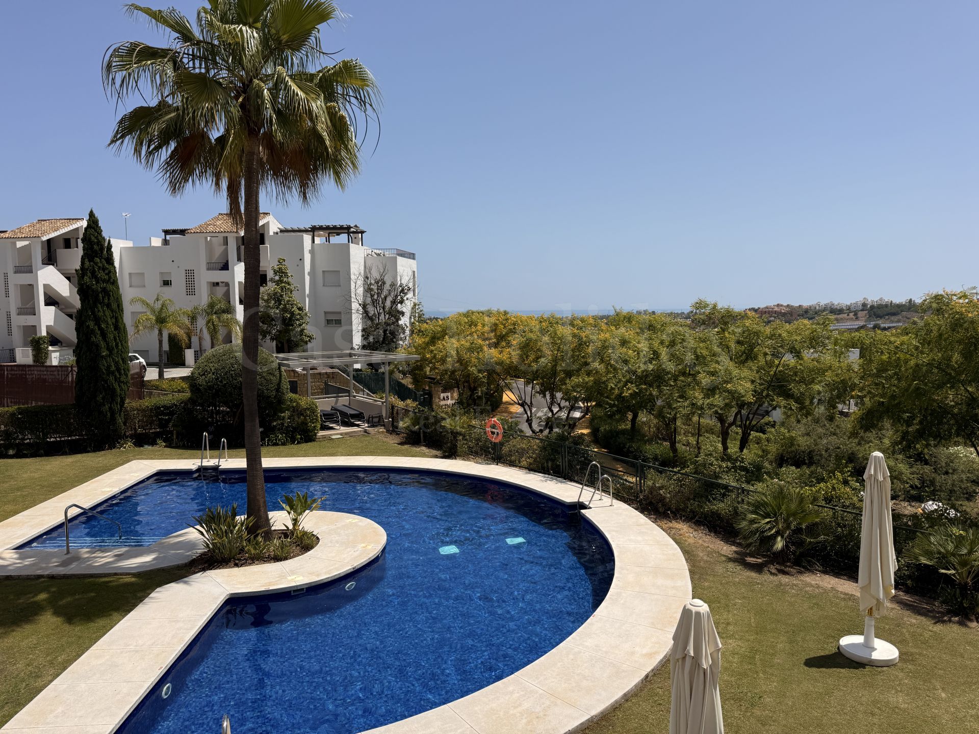 Apartamento en Los Arrayanes Golf, Benahavis