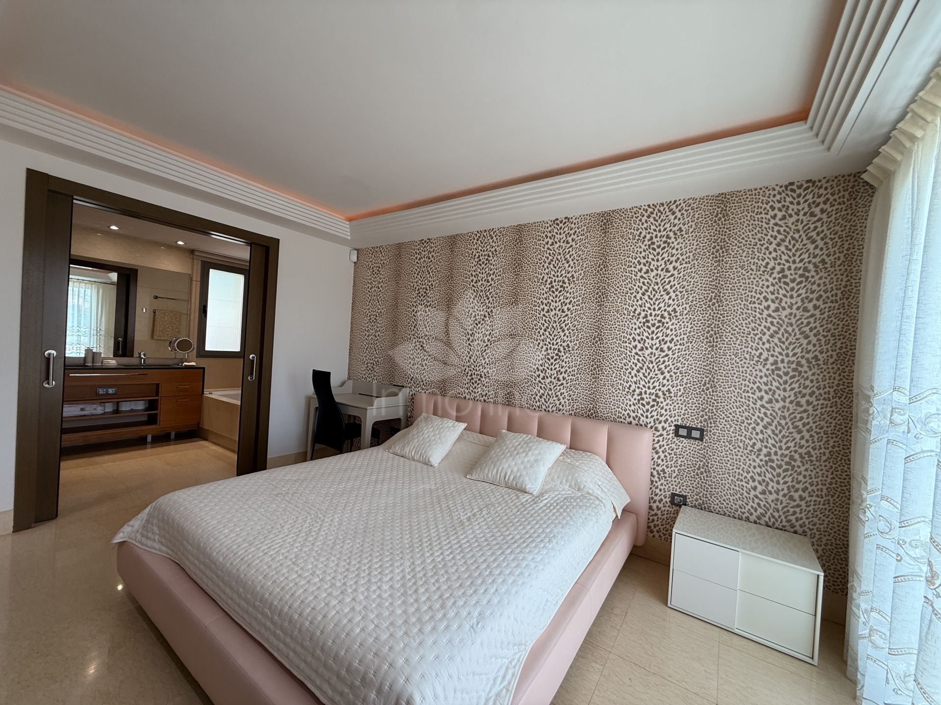 Apartment in Los Arrayanes Golf, Benahavis