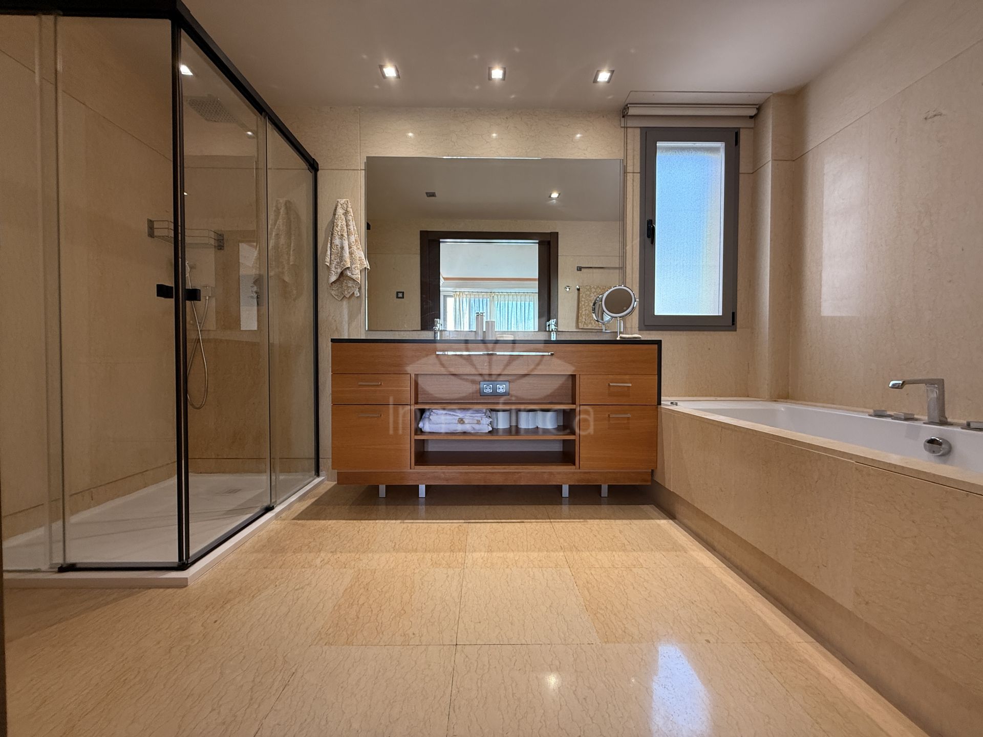 Apartment in Los Arrayanes Golf, Benahavis