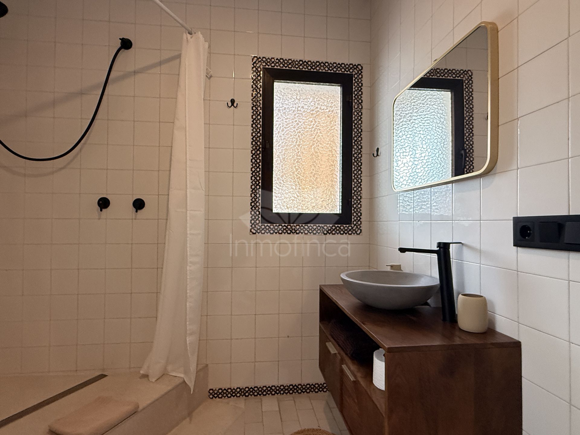 Villa in El Paraiso Playa, Estepona