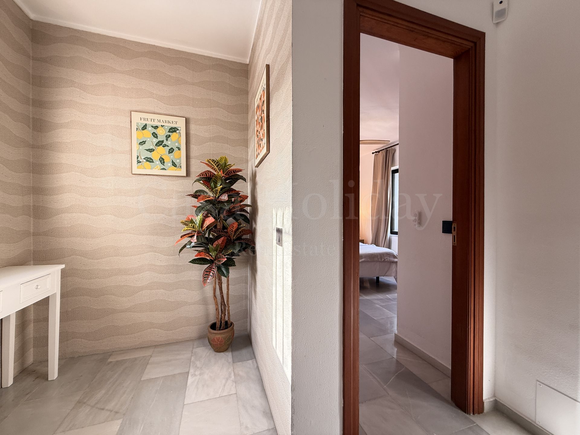 Villa en El Paraiso Playa, Estepona