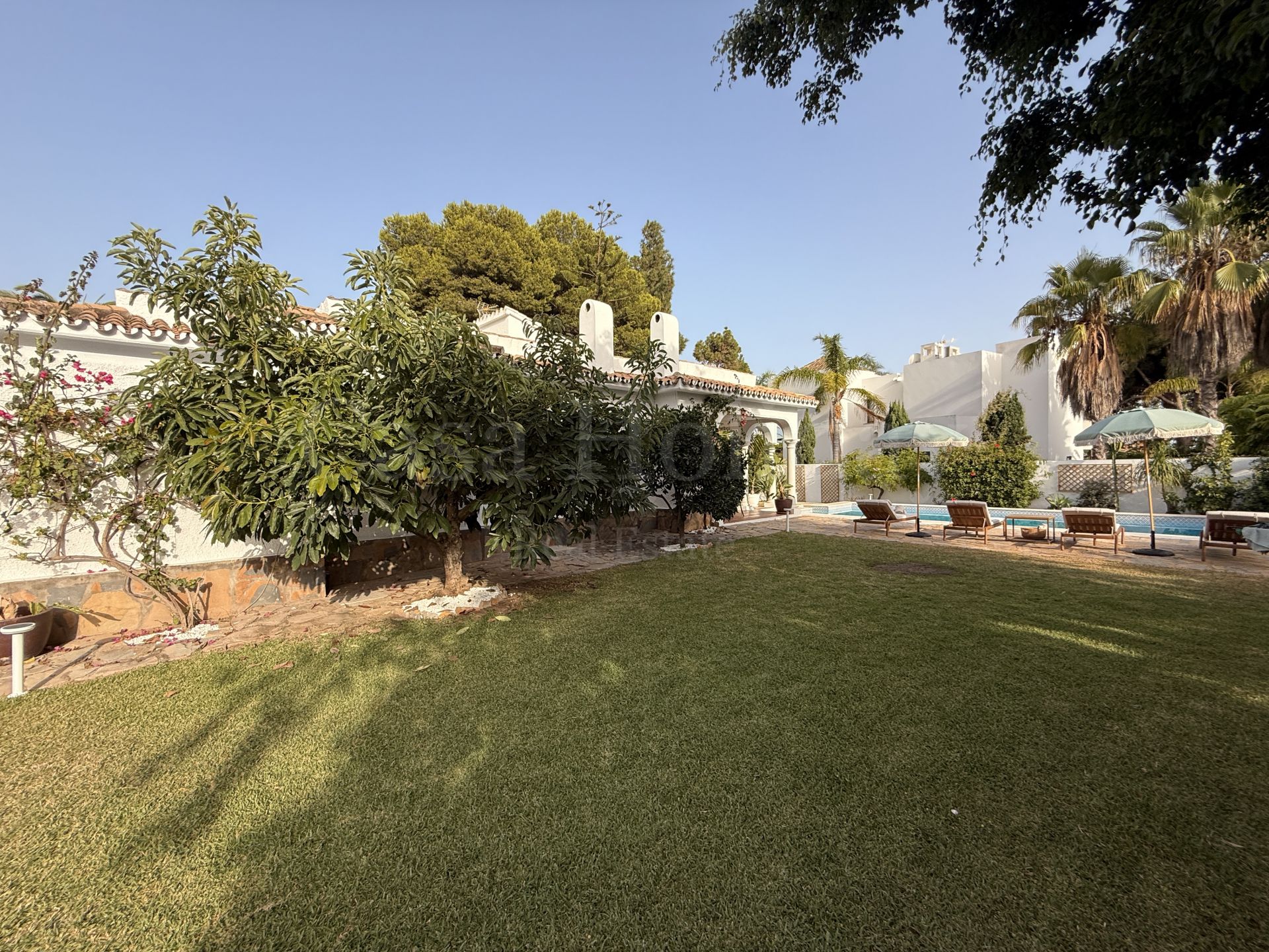 Villa en El Paraiso Playa, Estepona