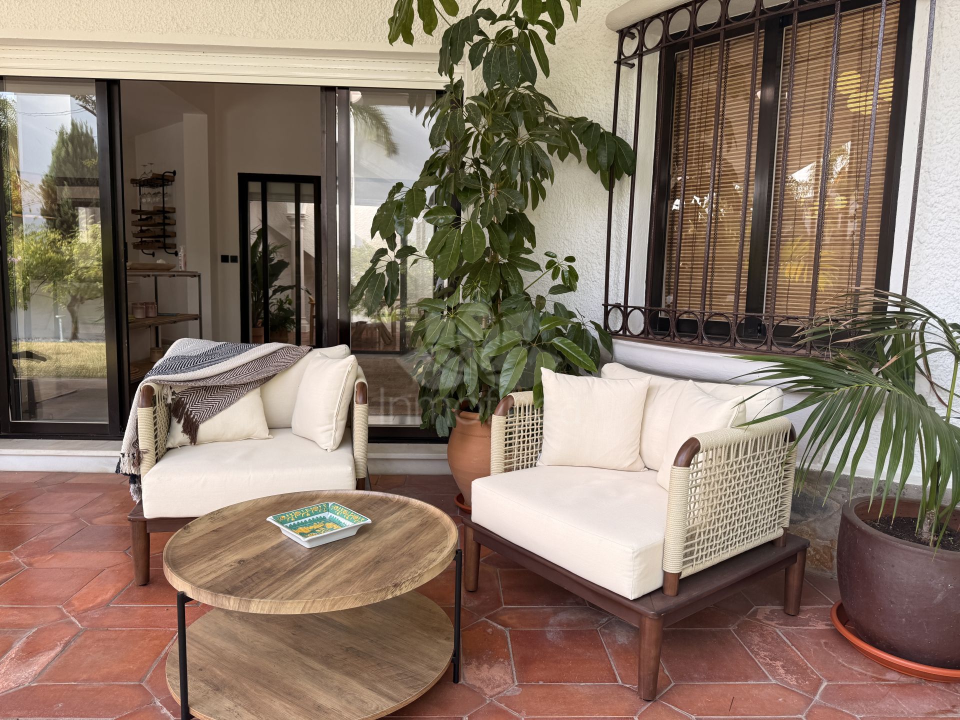 Villa in El Paraiso Playa, Estepona