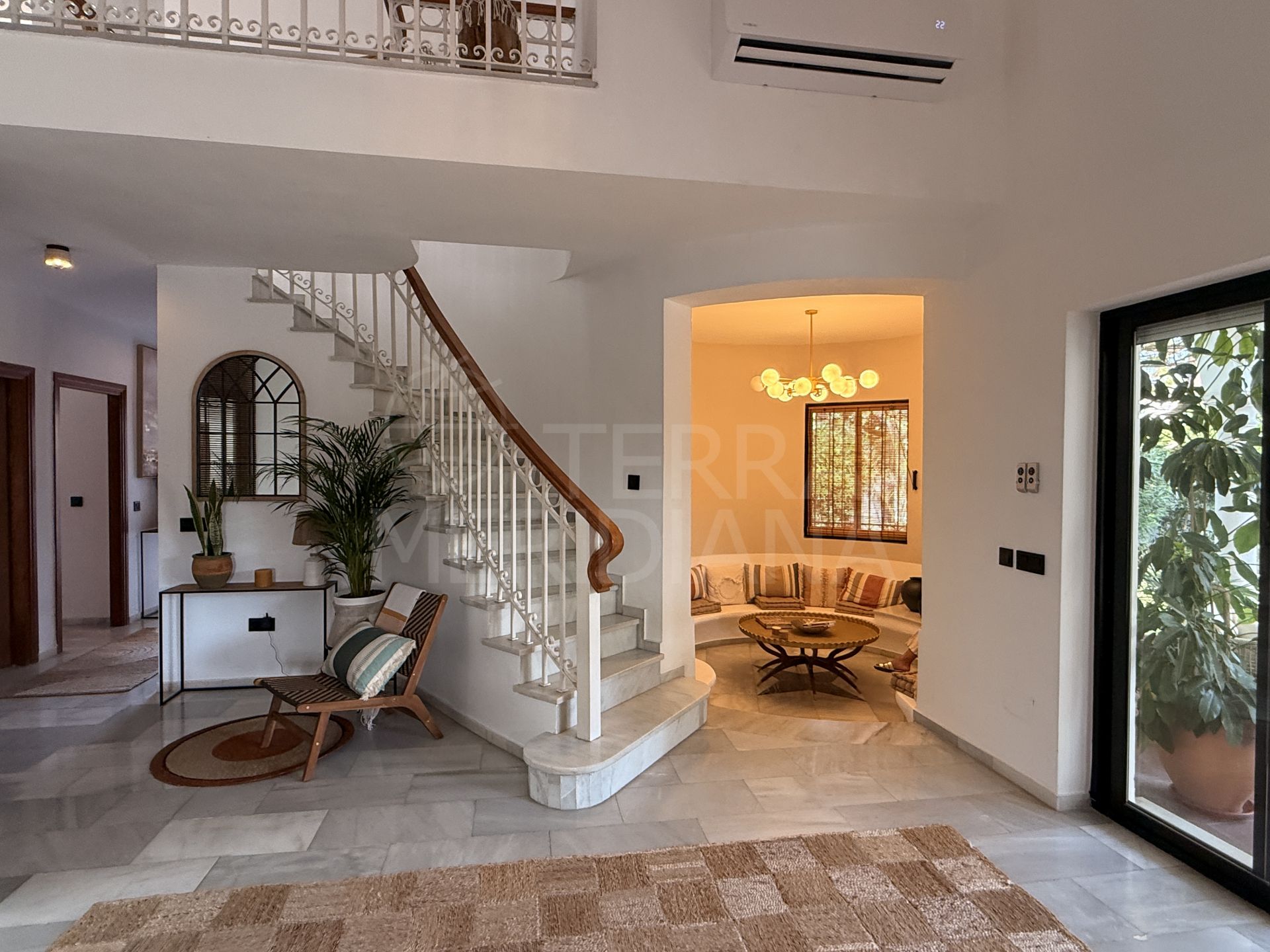 Villa in El Paraiso Playa, Estepona