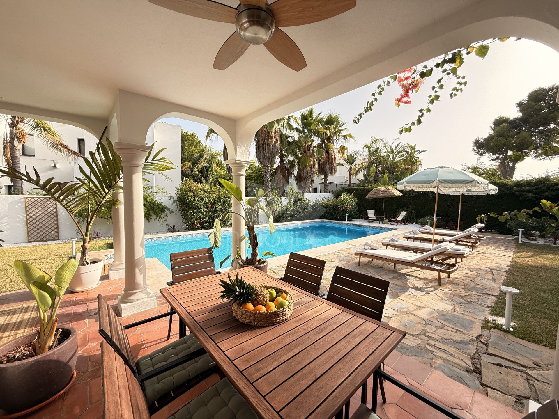 Villa in El Paraiso Playa, Estepona