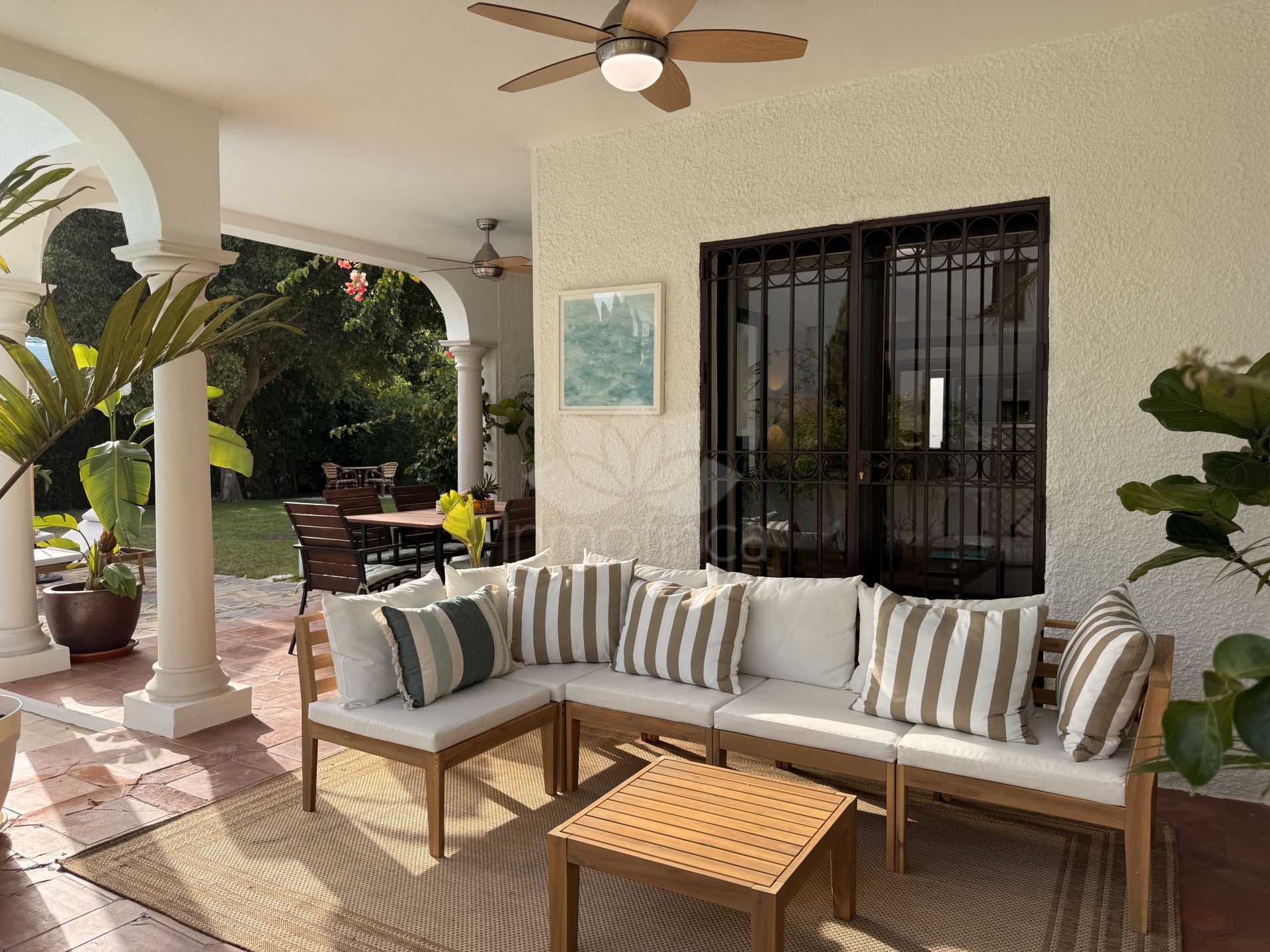 Villa in El Paraiso Playa, Estepona