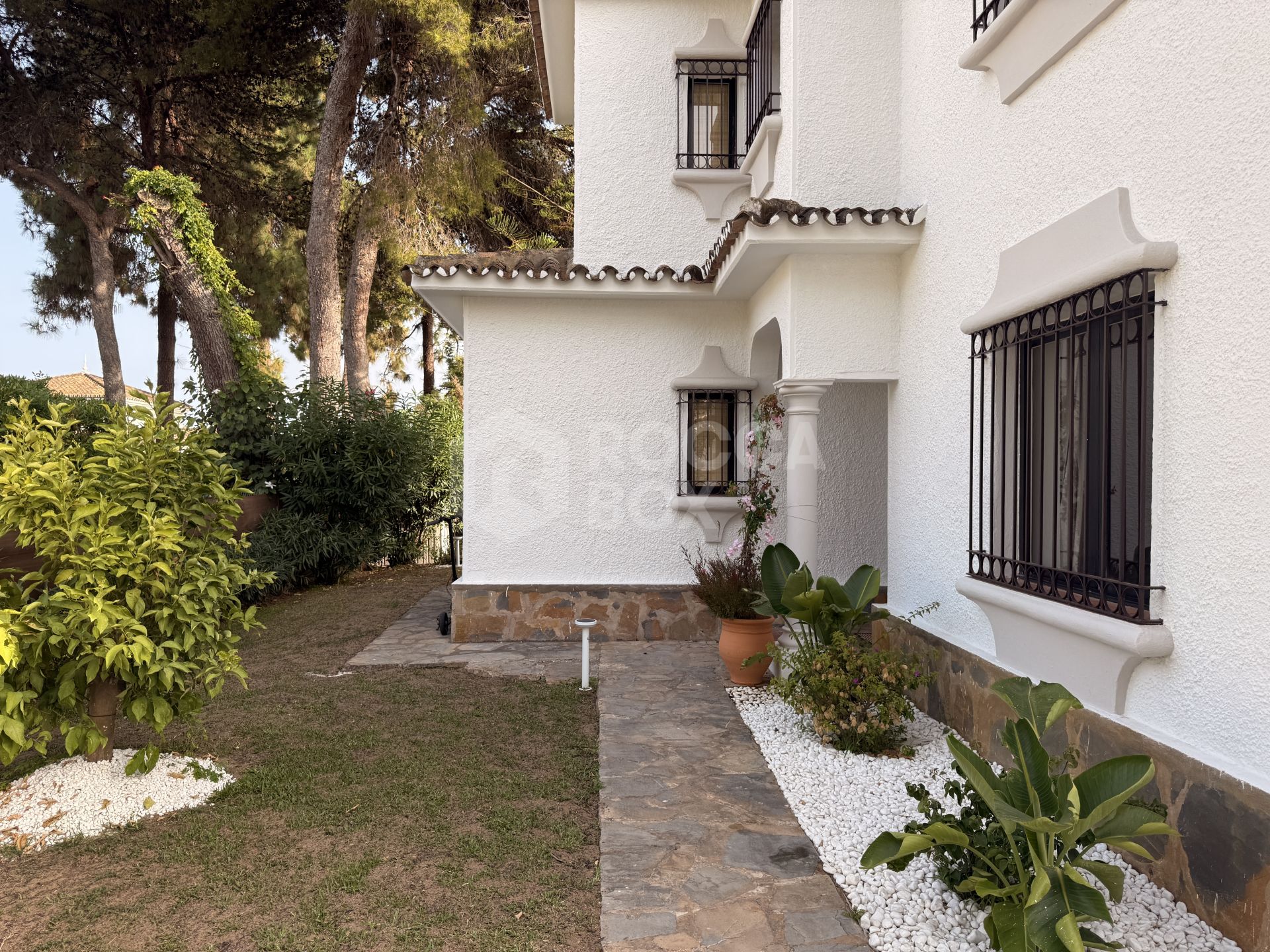 Mediterranean Elegance by the Sea in Estepona