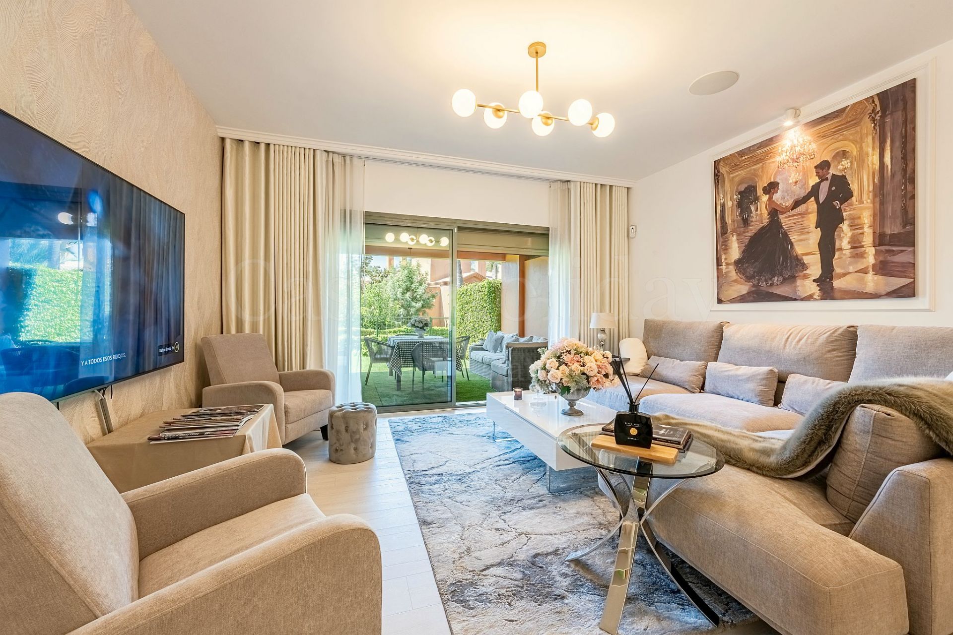 Apartamento Planta Baja en Benatalaya, Estepona