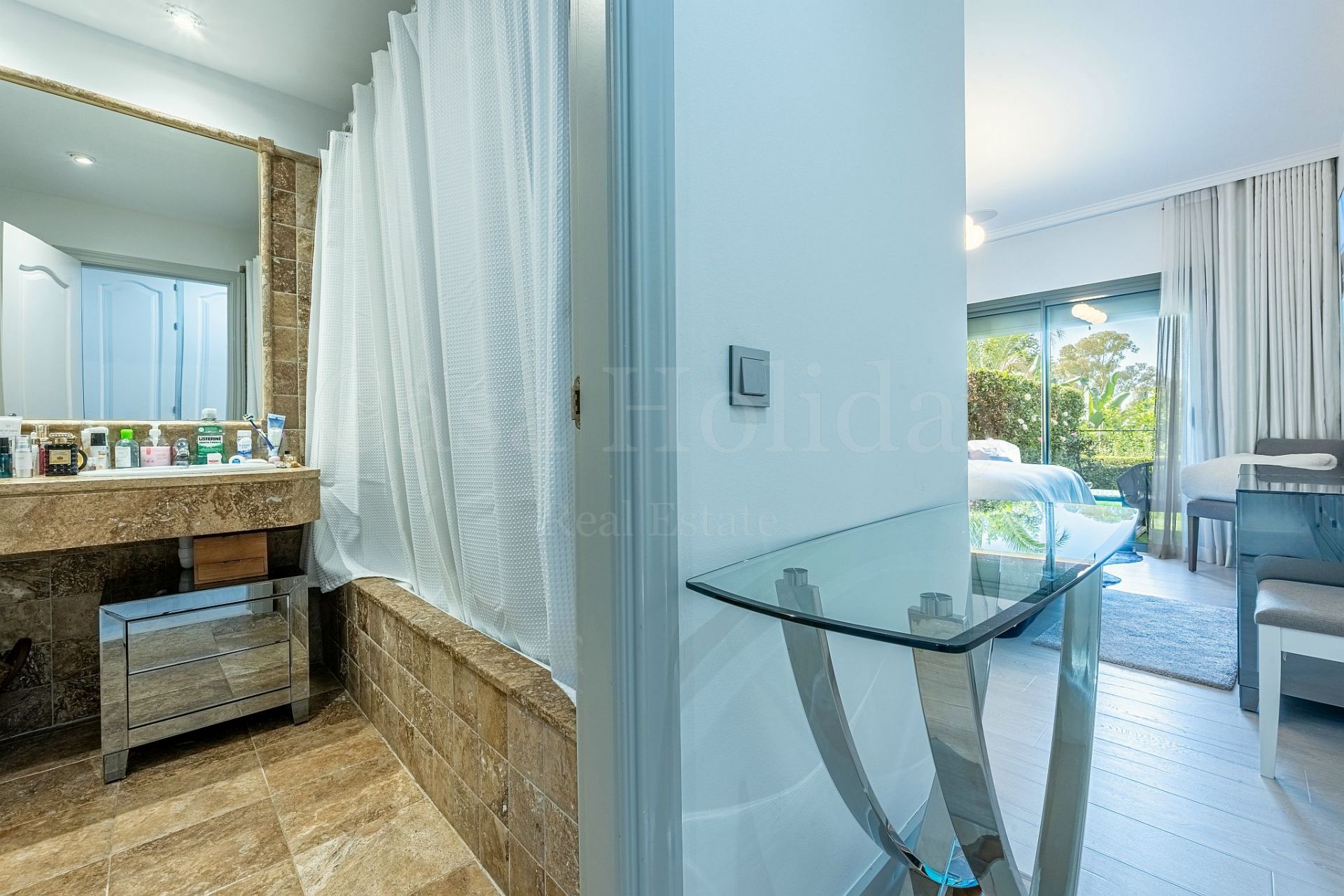 Apartamento Planta Baja en Benatalaya, Estepona