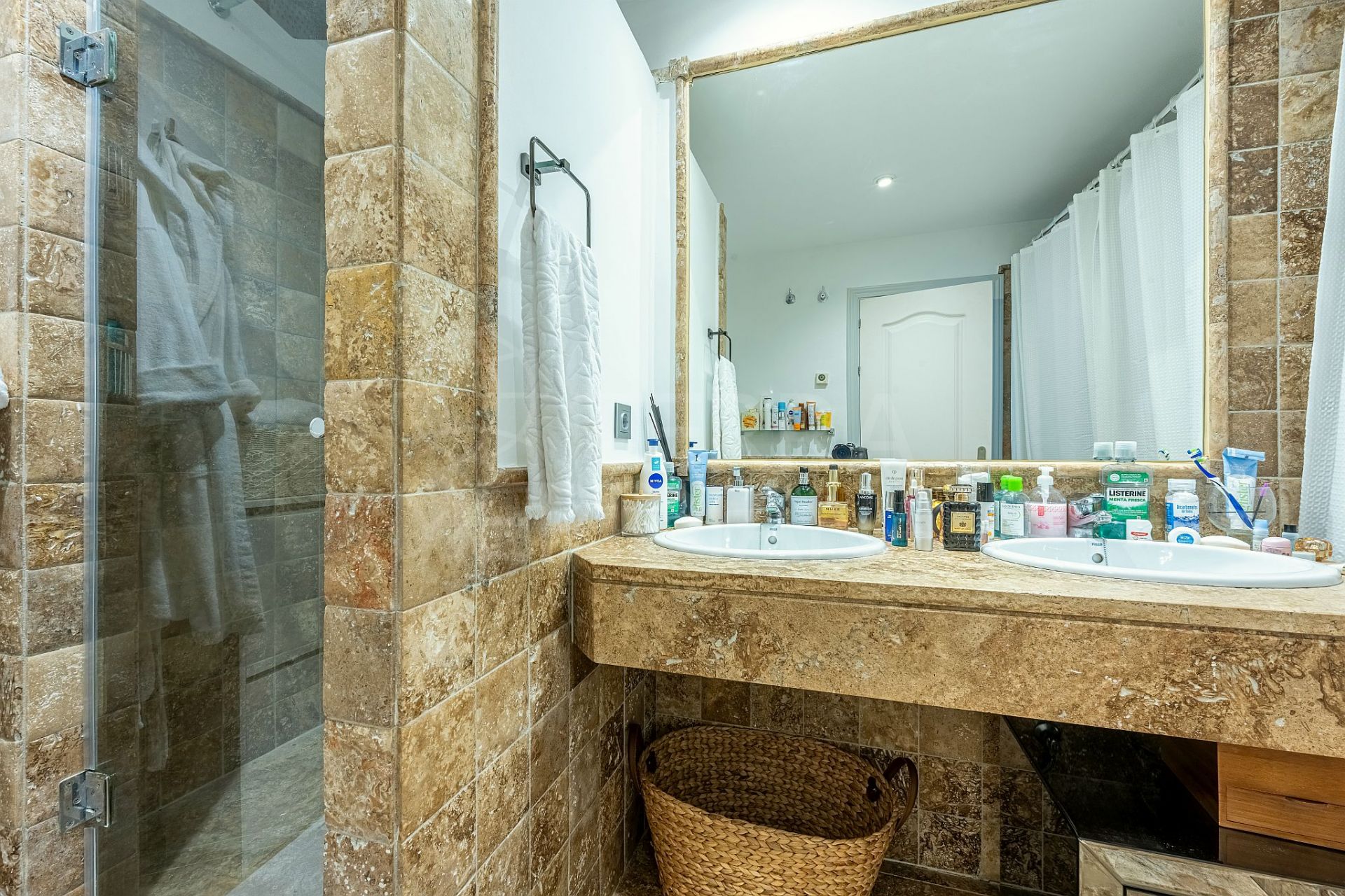 Ground Floor Apartment in Benatalaya, Estepona