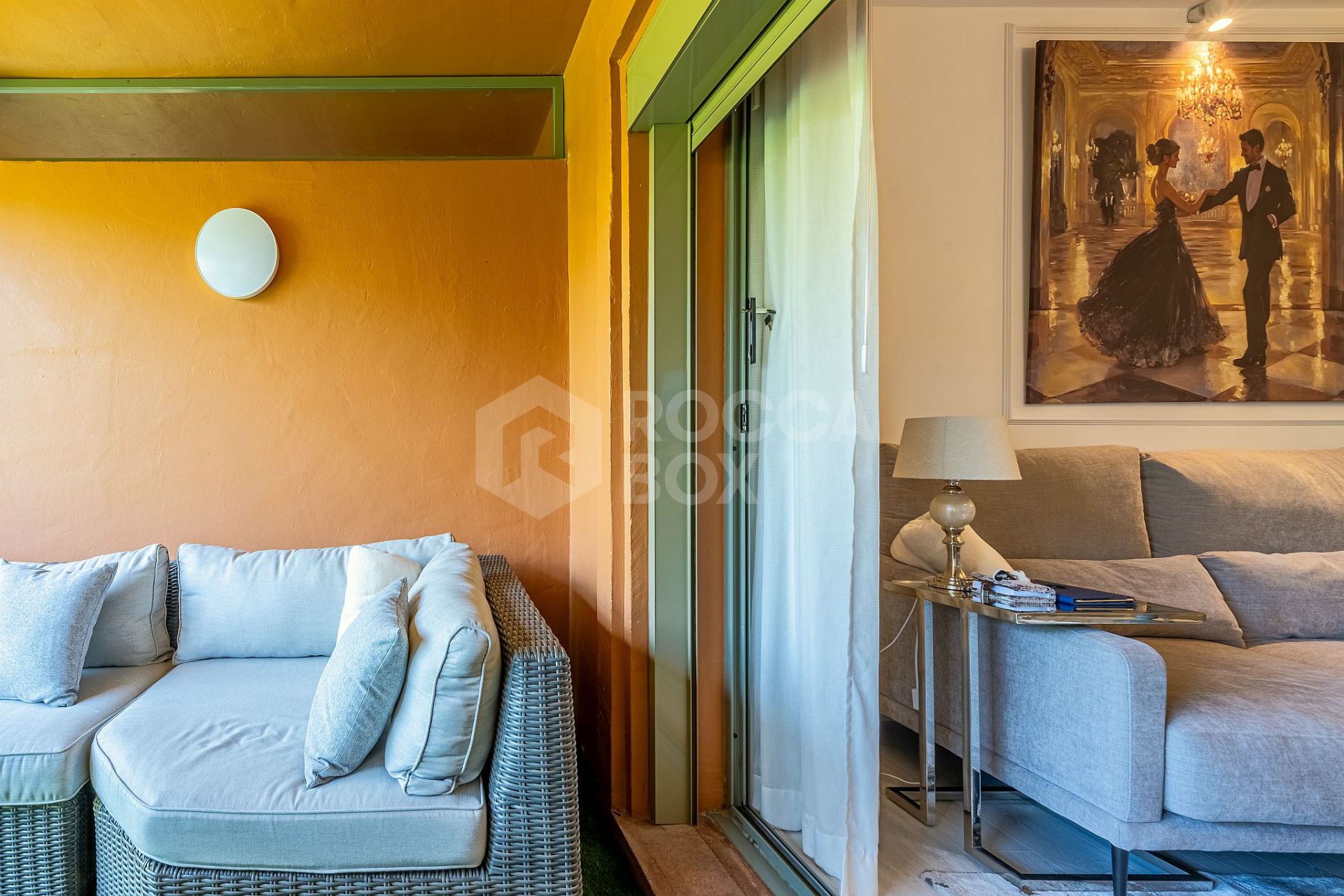 Elegant Ground Floor Apartment with Private Garden in Benatalaya