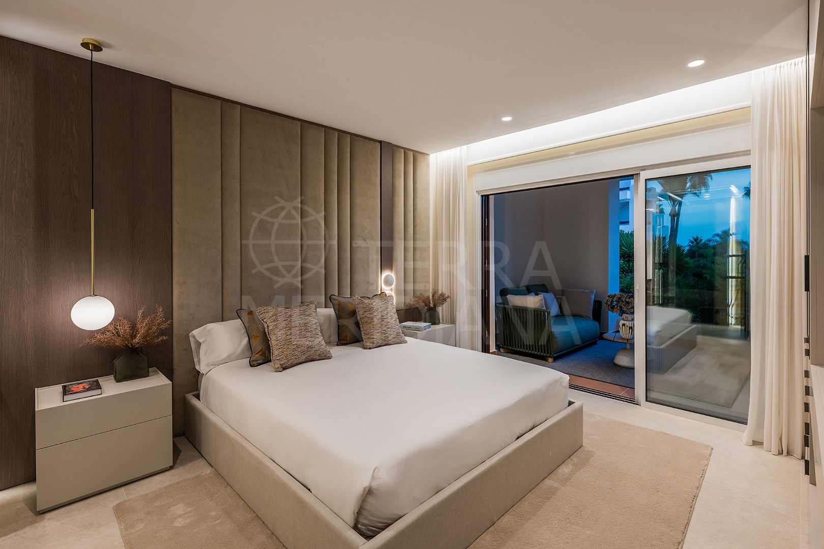 Ground Floor Apartment in Beach Side New Golden Mile, Estepona