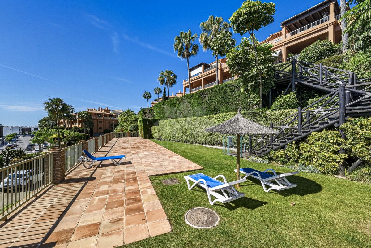 Ground Floor Apartment in Benatalaya, Estepona