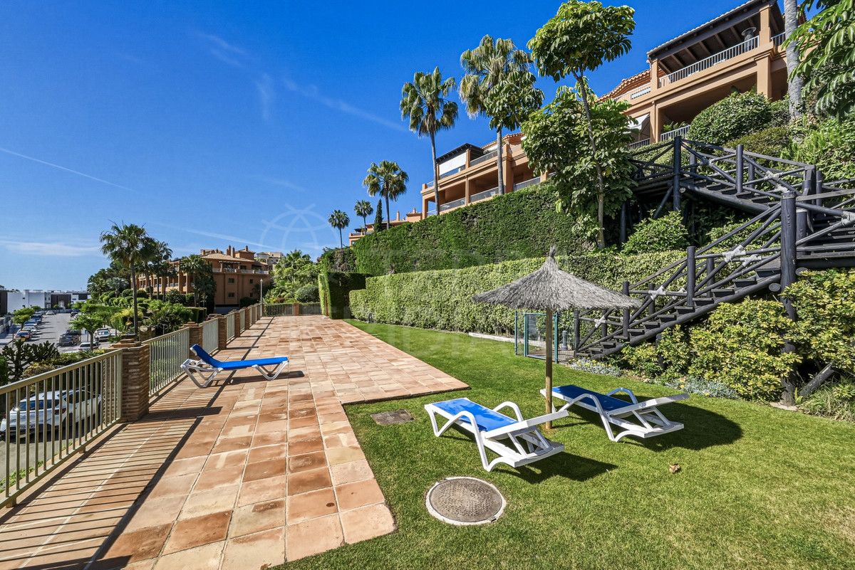 Ground Floor Apartment in Benatalaya, Estepona