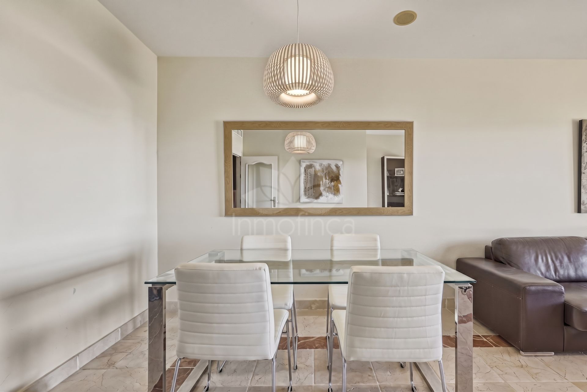 Ground Floor Apartment in Benatalaya, Estepona