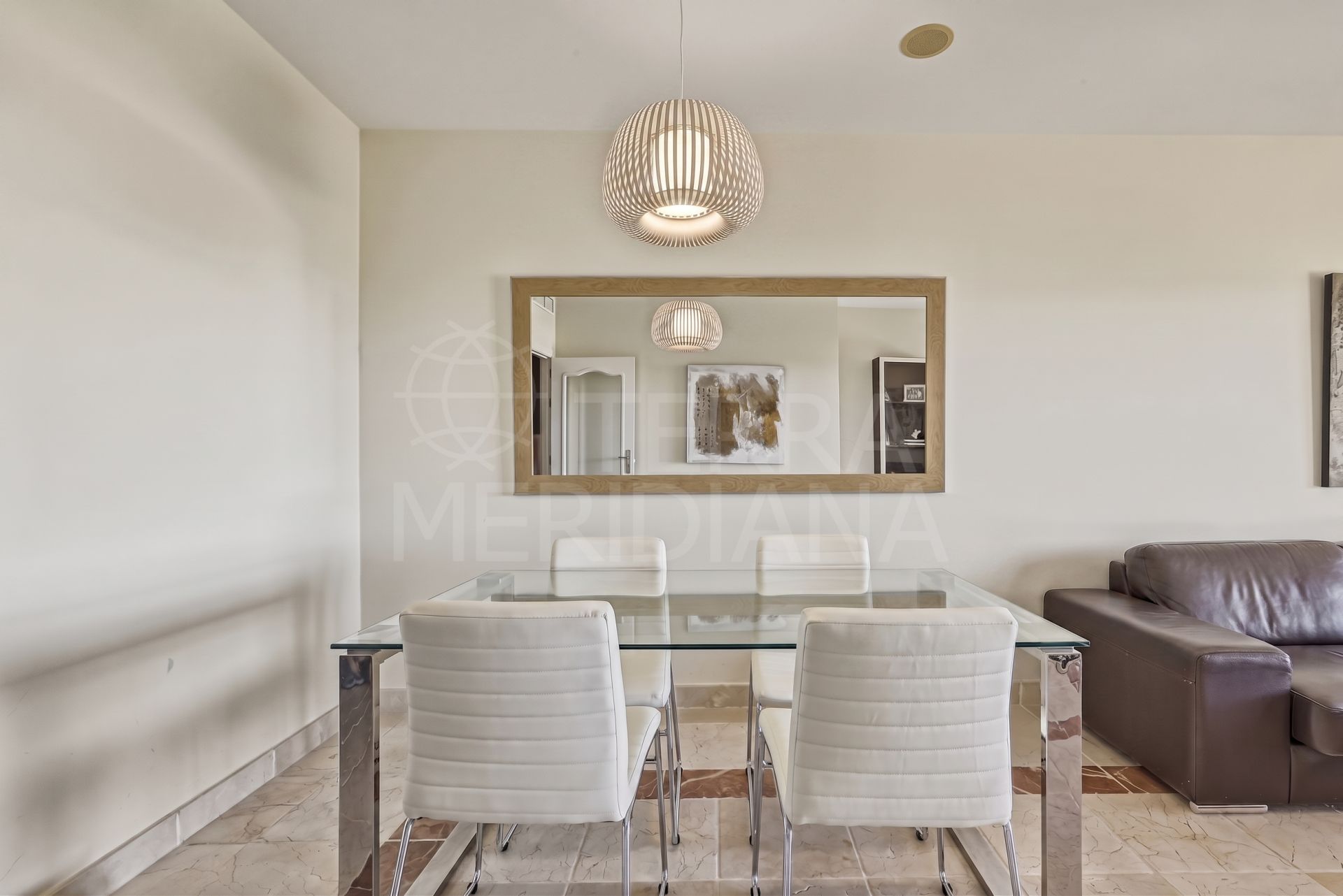 Ground Floor Apartment in Benatalaya, Estepona