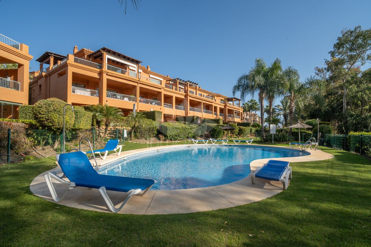 Ground Floor Apartment in Benatalaya, Estepona