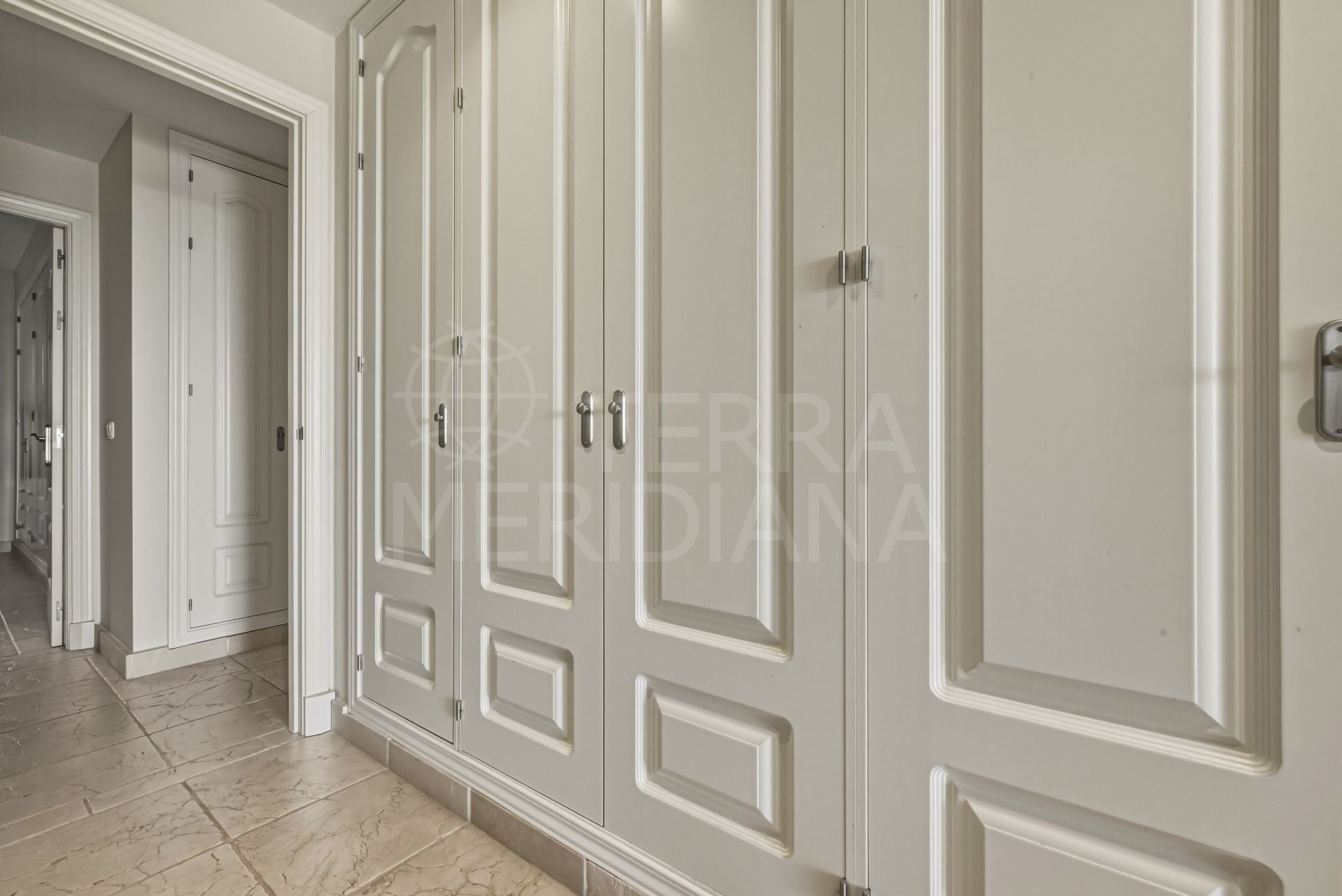 Ground Floor Apartment in Benatalaya, Estepona