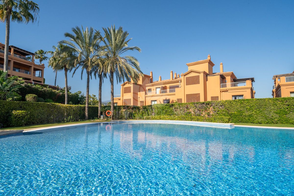Ground Floor Apartment in Benatalaya, Estepona